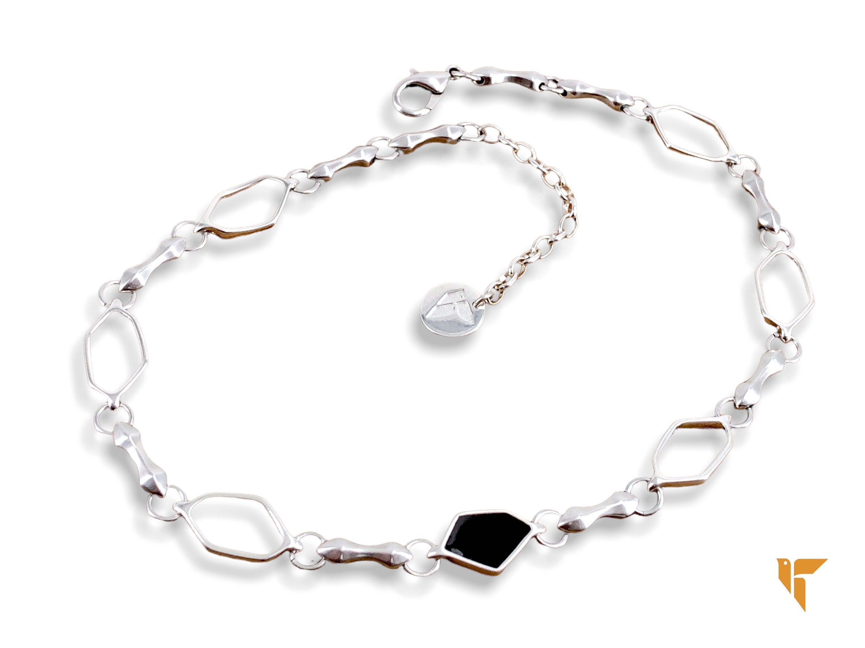 Adjustable Gothic Choker with Black Enamel Centerpiece – Silver-Plated Zamak – Dark Romantic Statement Jewelry – Handmade Alternative Fashio