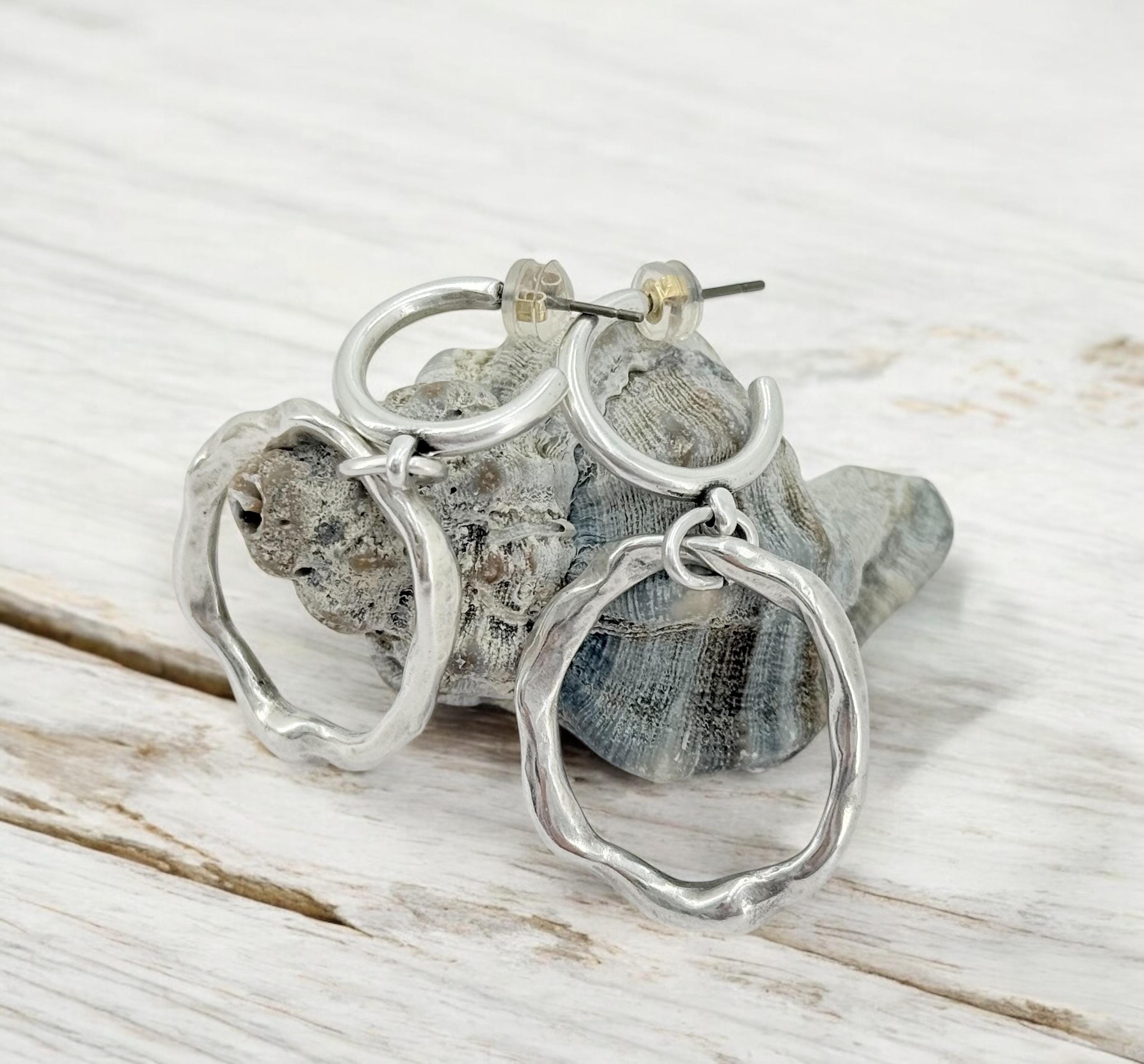 Dangling circle hoop earrings, chunky Silver pendant hoop, long disc pendant hoops, rokc style earrings, uno de 50 style, gift for women