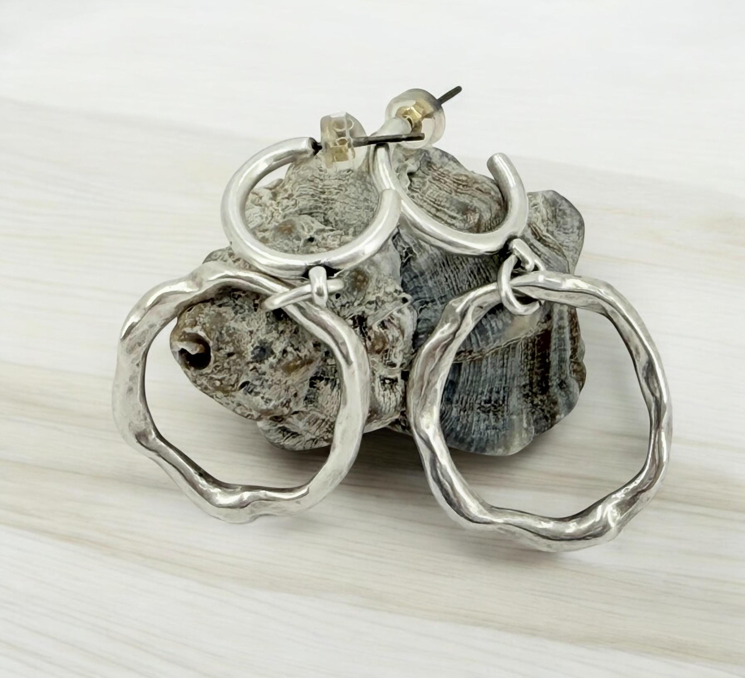 Dangling circle hoop earrings, chunky Silver pendant hoop, long disc pendant hoops, rokc style earrings, uno de 50 style, gift for women