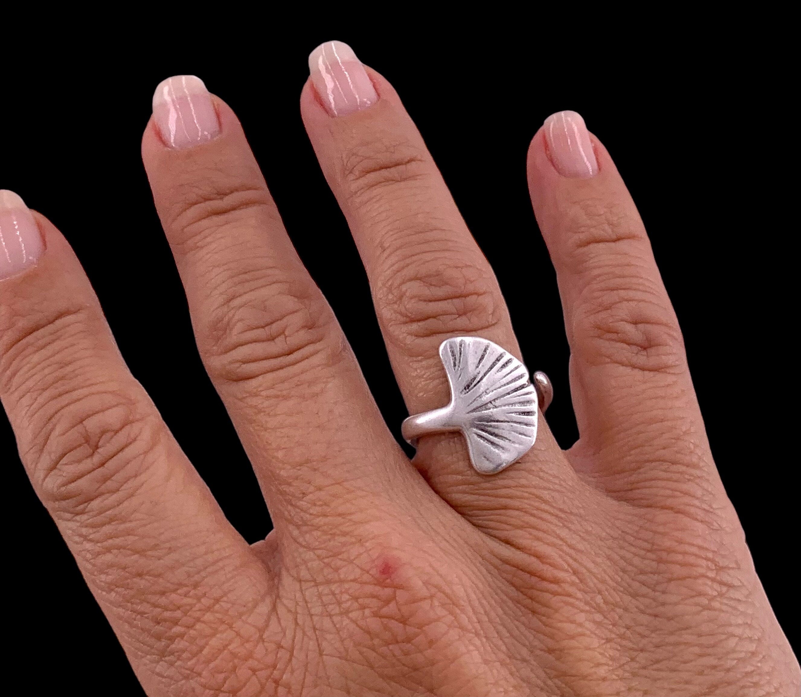 Ginkgo leaf ring, silver bohemian ring, delicate ring, adjustable bohemian ring, open band ring, gift for her, Uno de 50 style