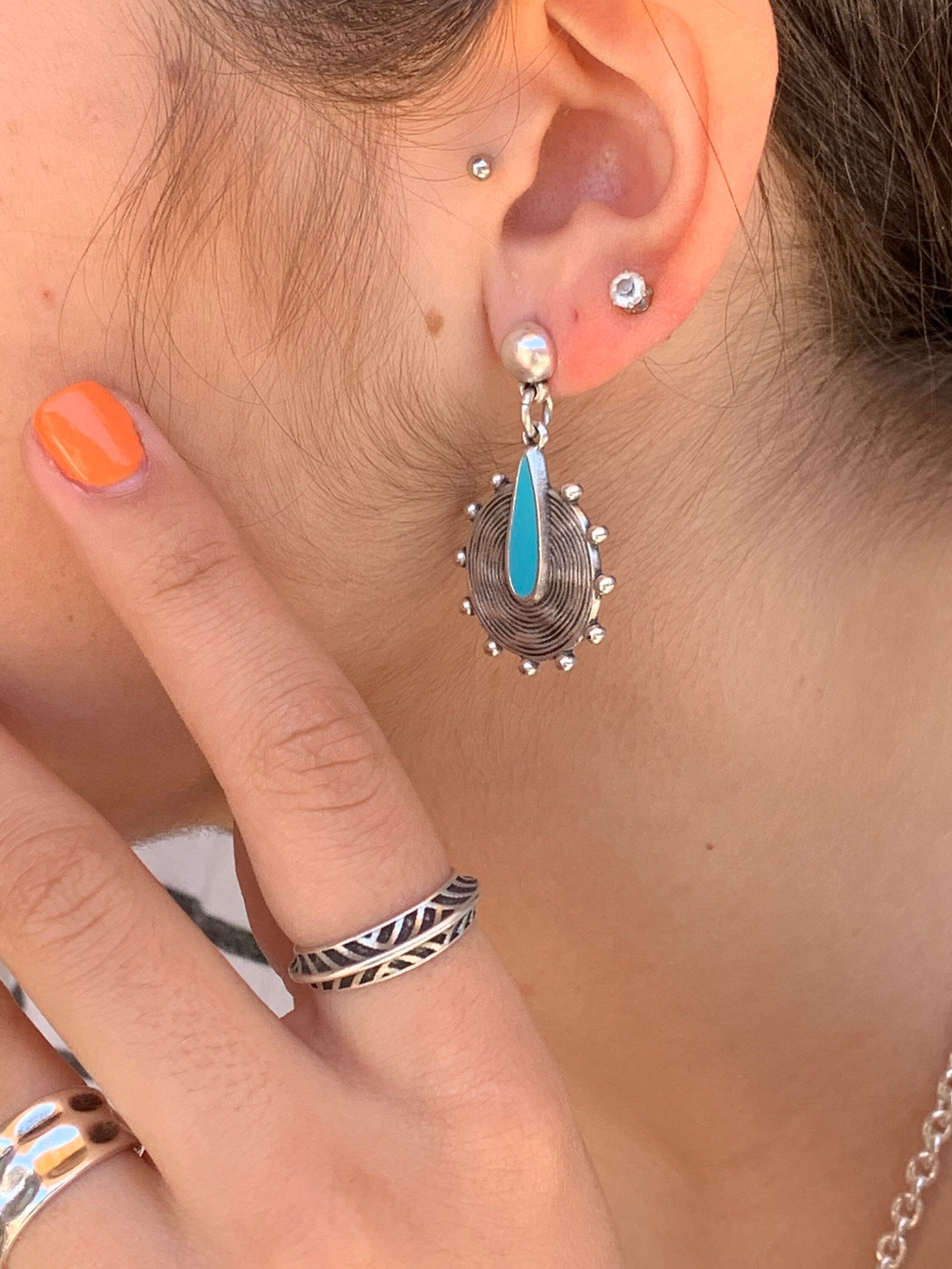 Turkish silver dropped earring, teardrop earrings, silver tribal earrings, engraved drop earrings, bohemian earrings, uno de 50 style,