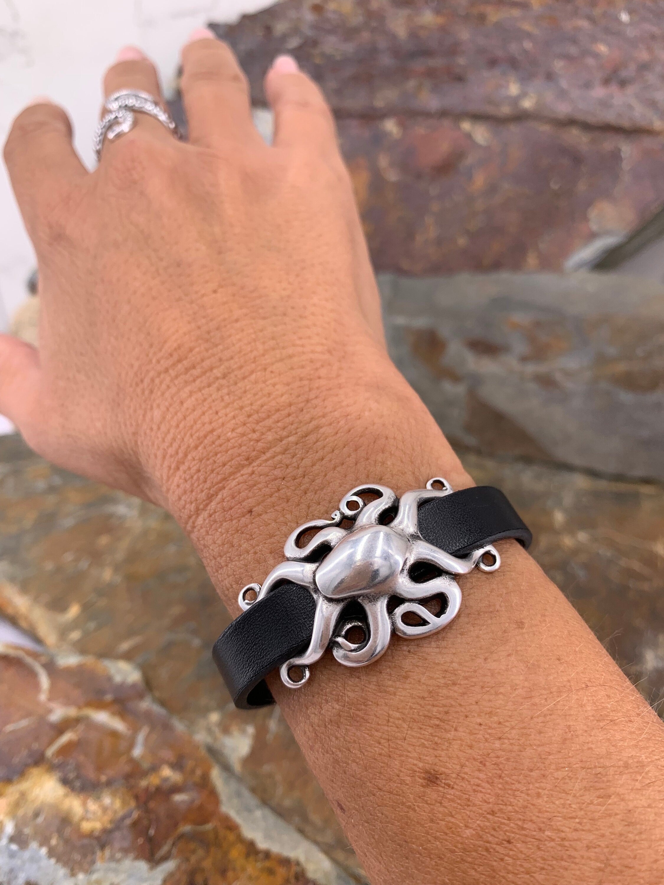 octopus unisex flat leather and silver bracelet with magnetic clasp ideal for birthday present for men and women, stylish leather bracelet