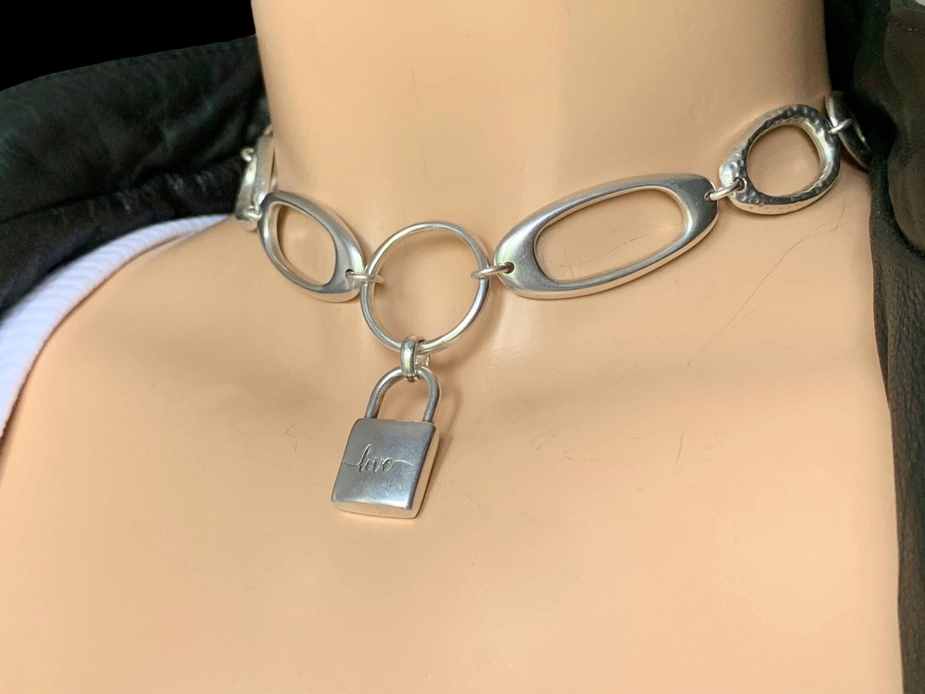 Chunky Silver Necklace, Bold Chain choker, Statement Necklace, Padlock Pendant choker, Statement Necklace, Curb Necklace, chunky choker