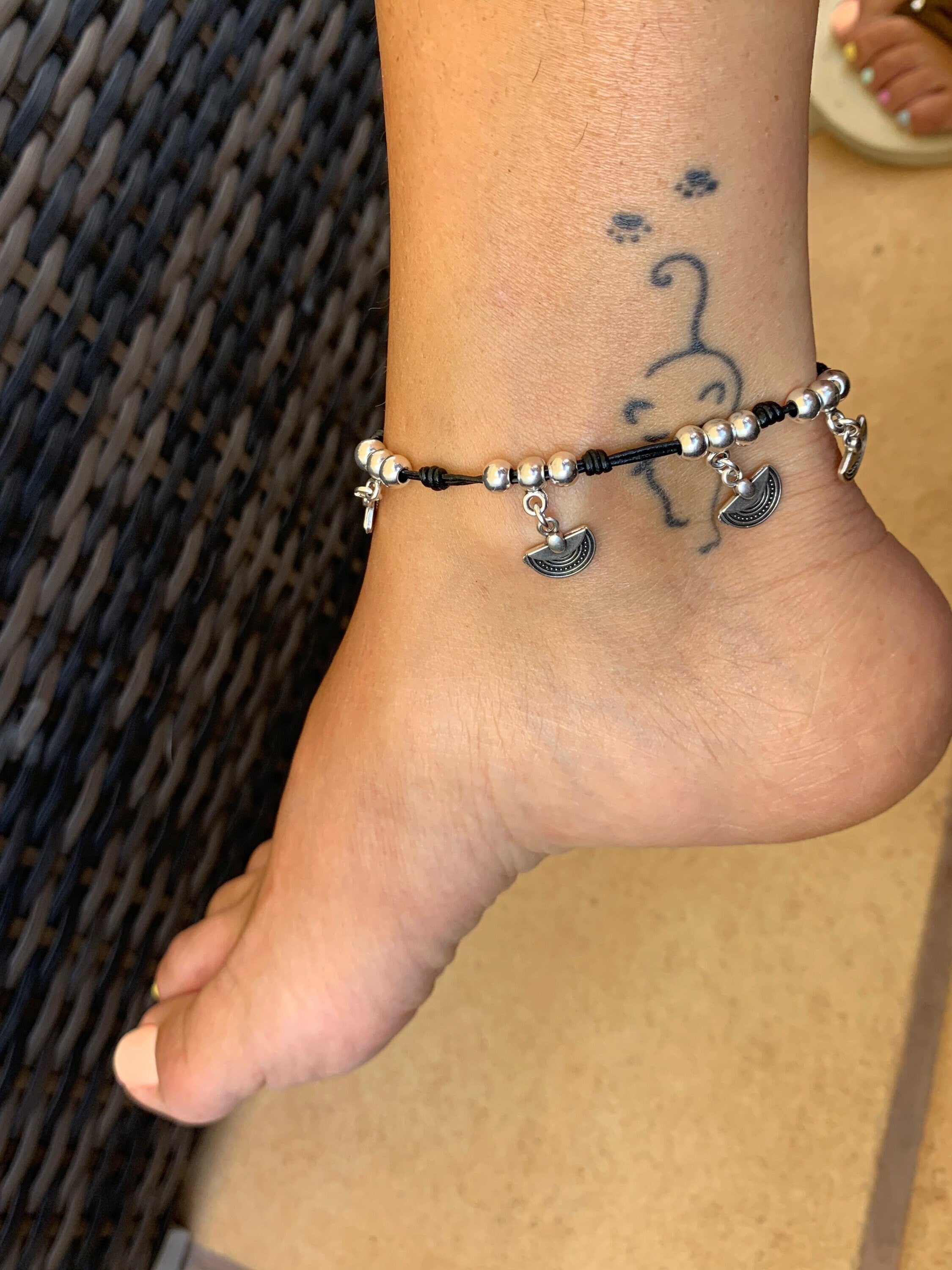 Leather ankle bracelet, bohemian anklet, summer anklet, charms anklet, bohemian anklet, tribal anklet, silver beaded anklet, gift for her