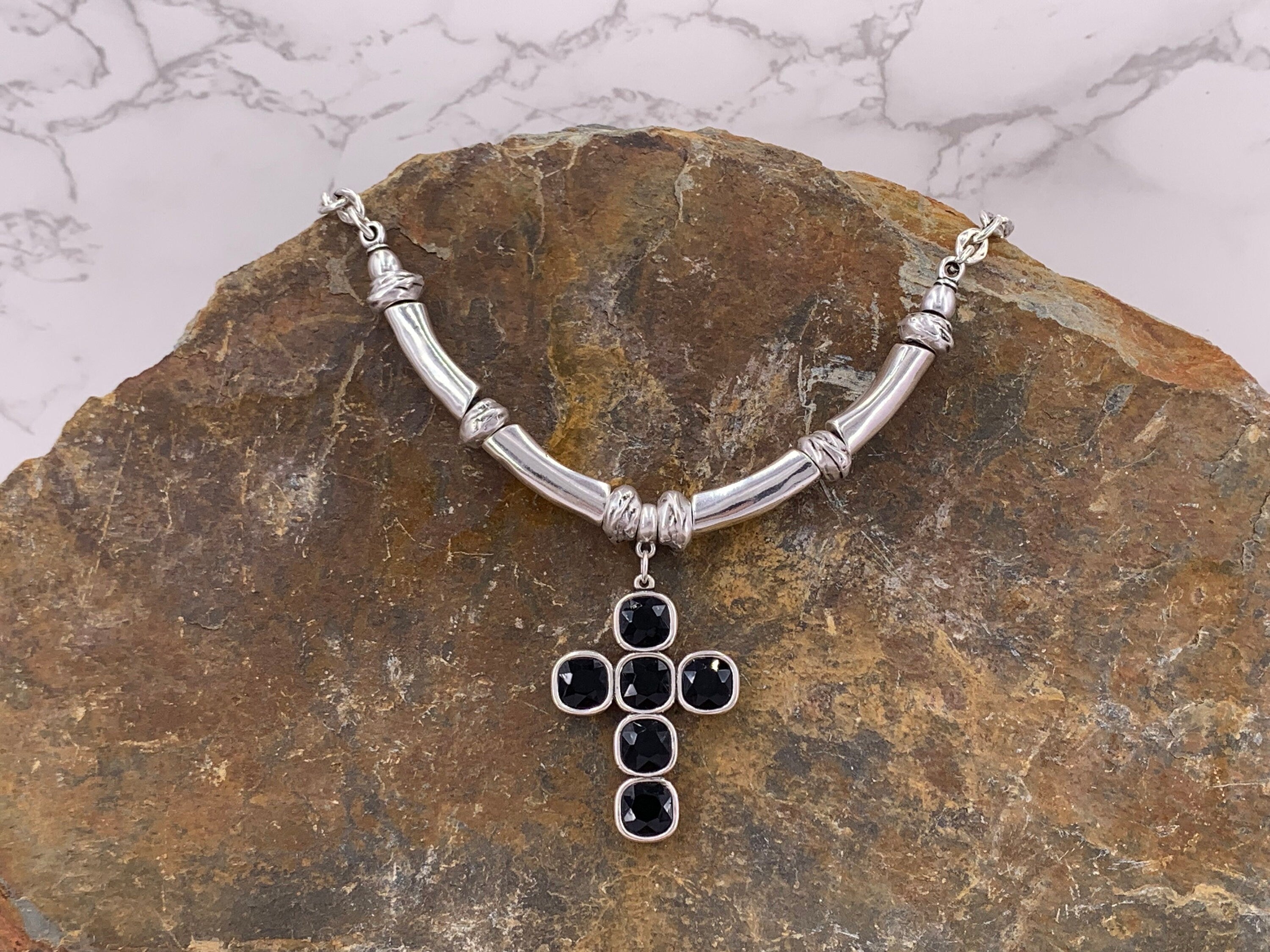 Big cross crystal pendant chunky silcer necklace, statement cross necklace, Swarovski cross pendant necklace, voluminous necklace,