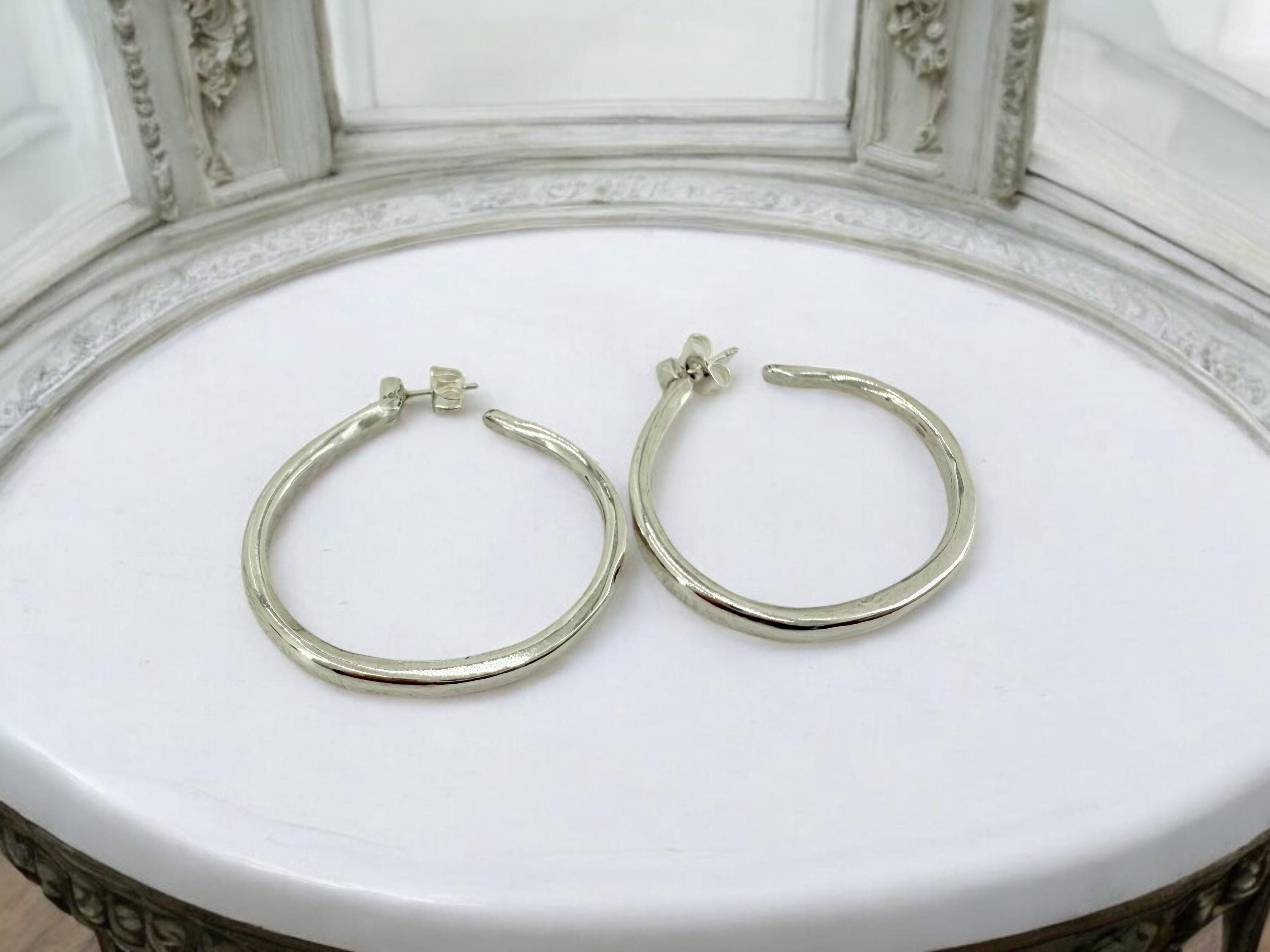 Large chunky silver hoops earring, bold silver hoop earrings, statement hoops, bulky hoops, big hoops earrings, uno de 50 style, women gift