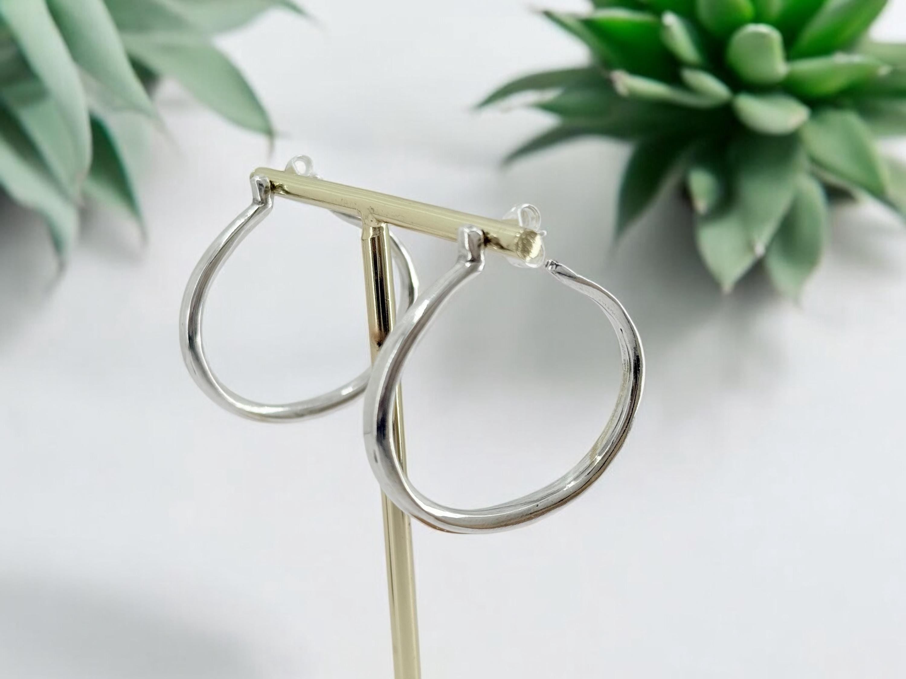 Large chunky silver hoops earring, bold silver hoop earrings, statement hoops, bulky hoops, big hoops earrings, uno de 50 style, women gift