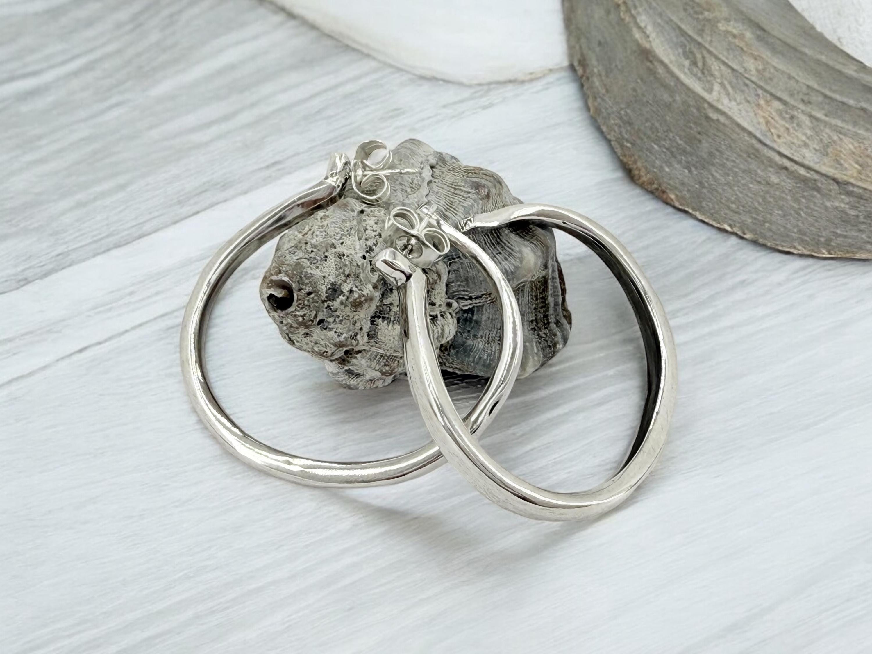 Large chunky silver hoops earring, bold silver hoop earrings, statement hoops, bulky hoops, big hoops earrings, uno de 50 style, women gift