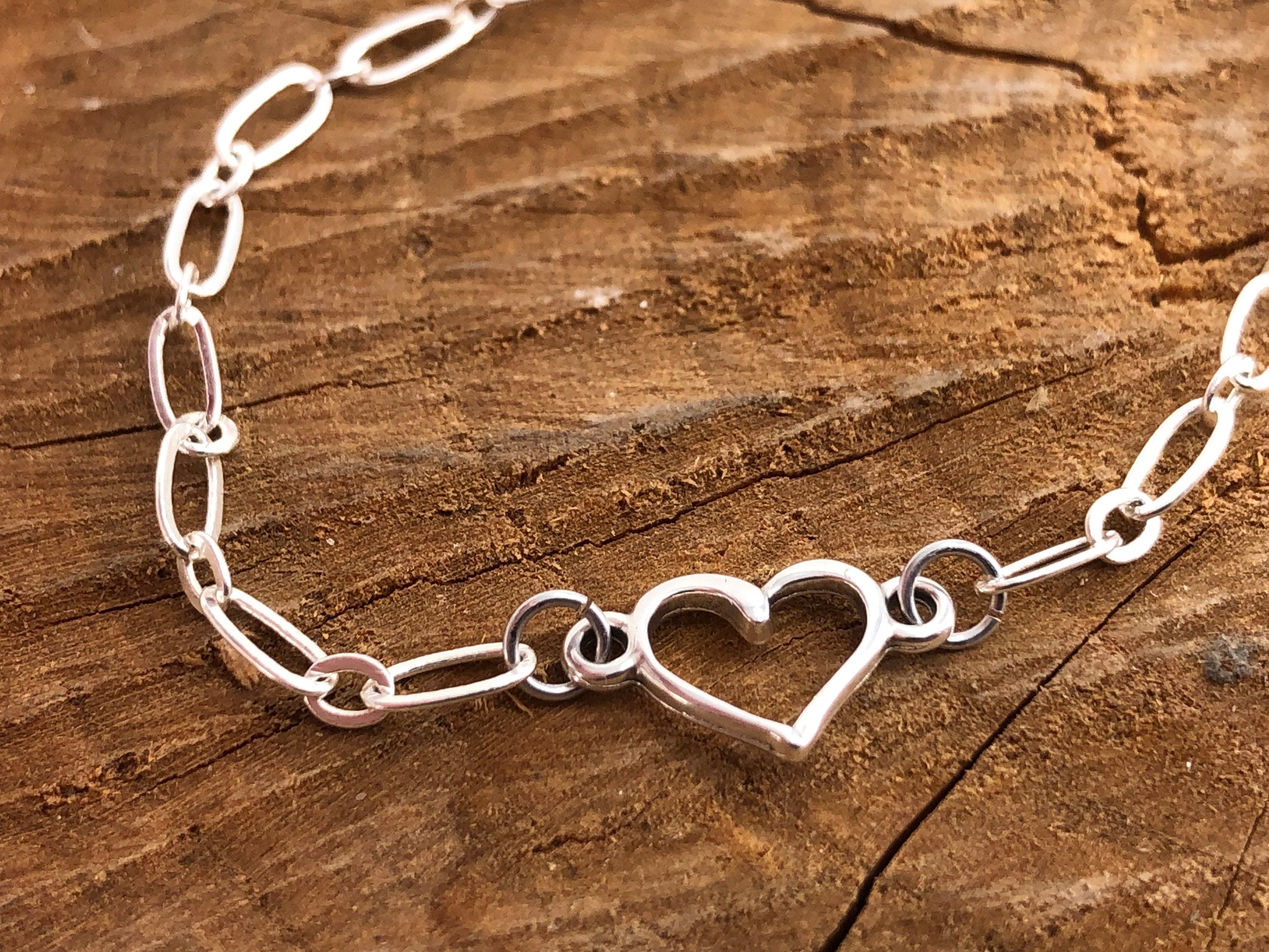 Dainty silver chain necklace, heart pendant delicate silver chain necklace, elegant chain necklace, trendy necklace, style