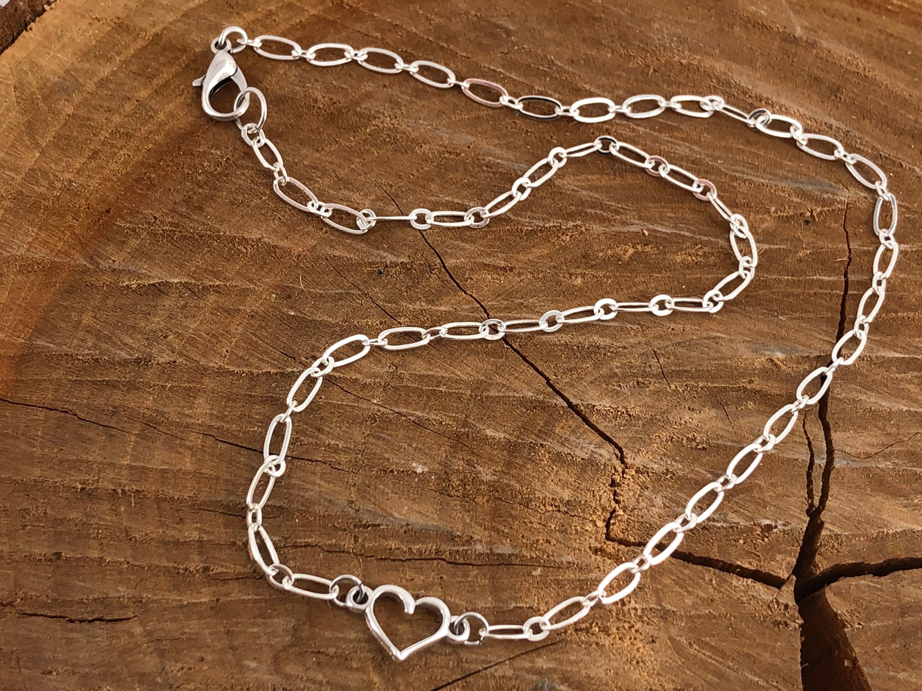 Dainty silver chain necklace, heart pendant delicate silver chain necklace, elegant chain necklace, trendy necklace, style
