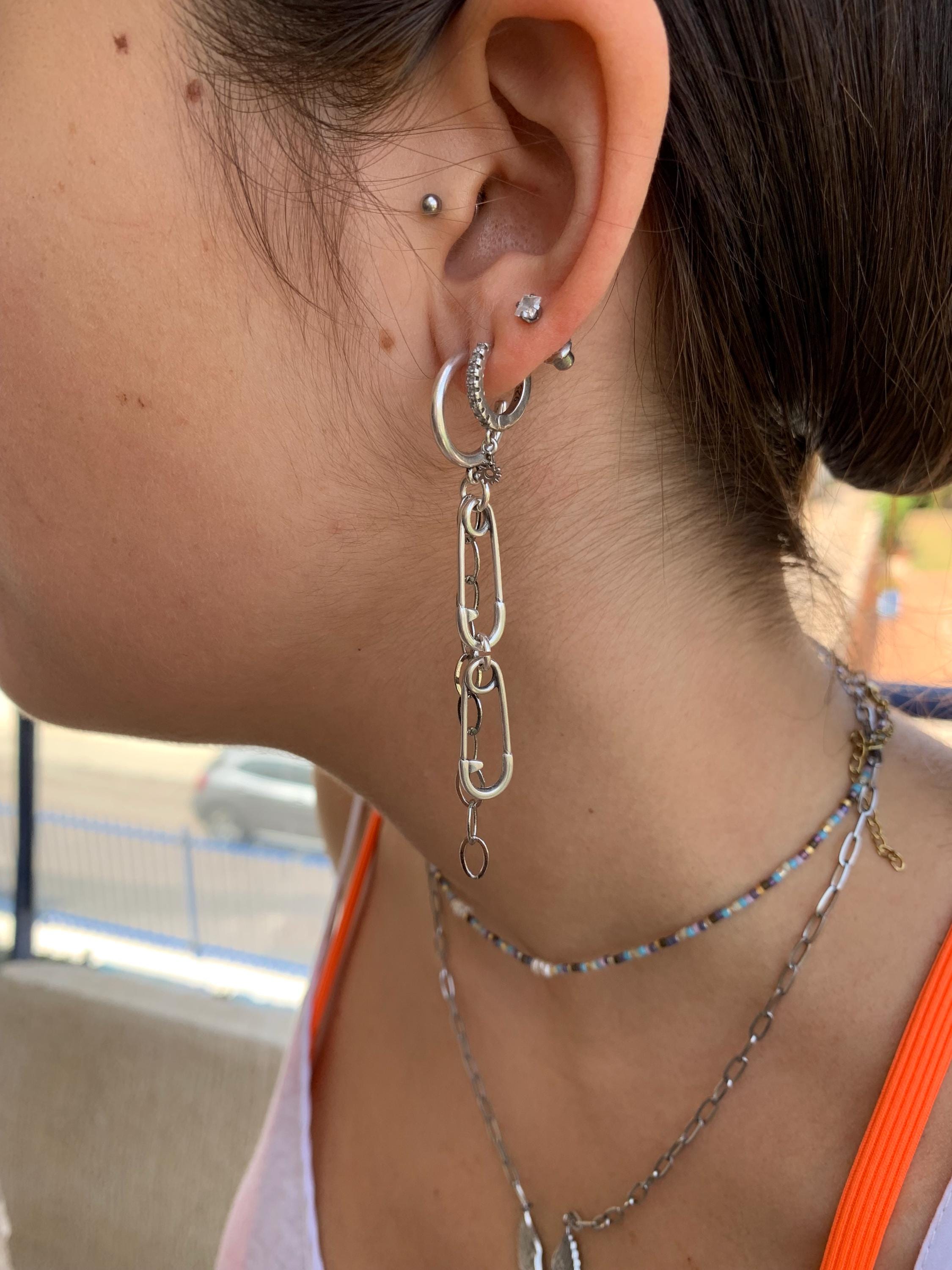 Mismatched silver long earrings, chain and safey pin earrings, punk earrings, long earrings, dangling chain earrings, hop dropped earrings