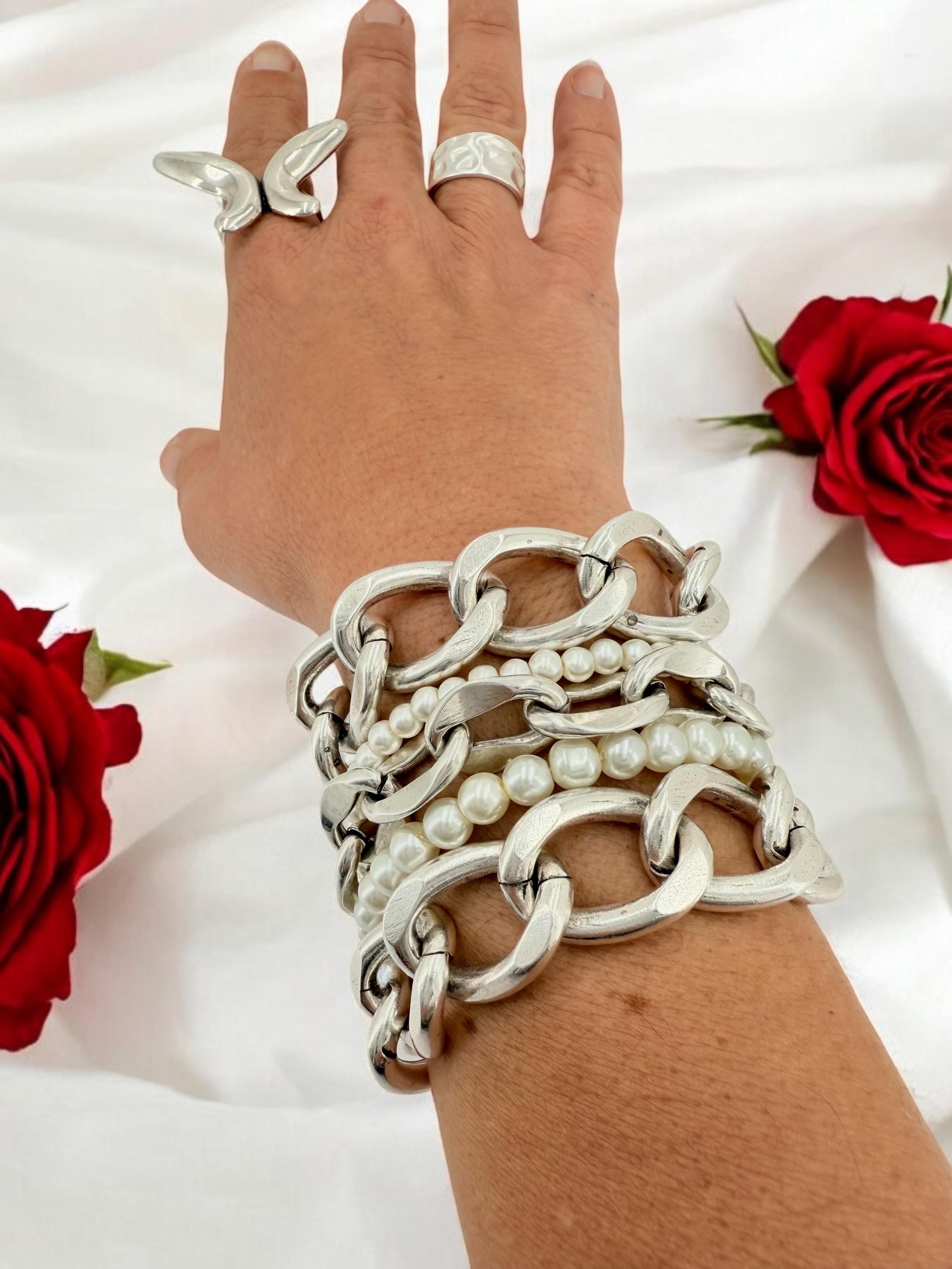 Multi standard Chunky Silver chain and pearls bracelet, vintage big link bracelet, very heavyweight bracelet, thick bracelet, pearl bracelet