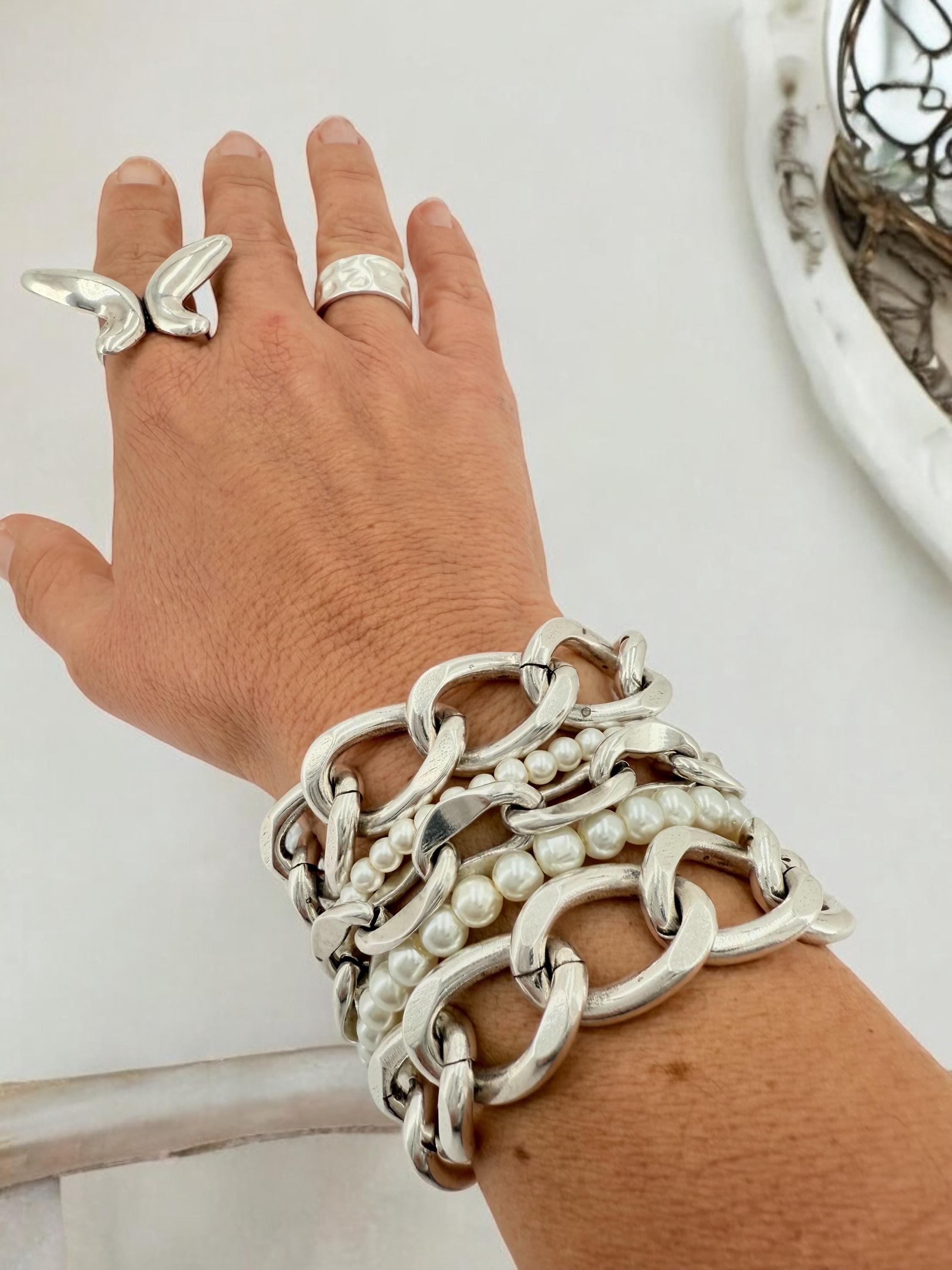 Multi standard Chunky Silver chain and pearls bracelet, vintage big link bracelet, very heavyweight bracelet, thick bracelet, pearl bracelet