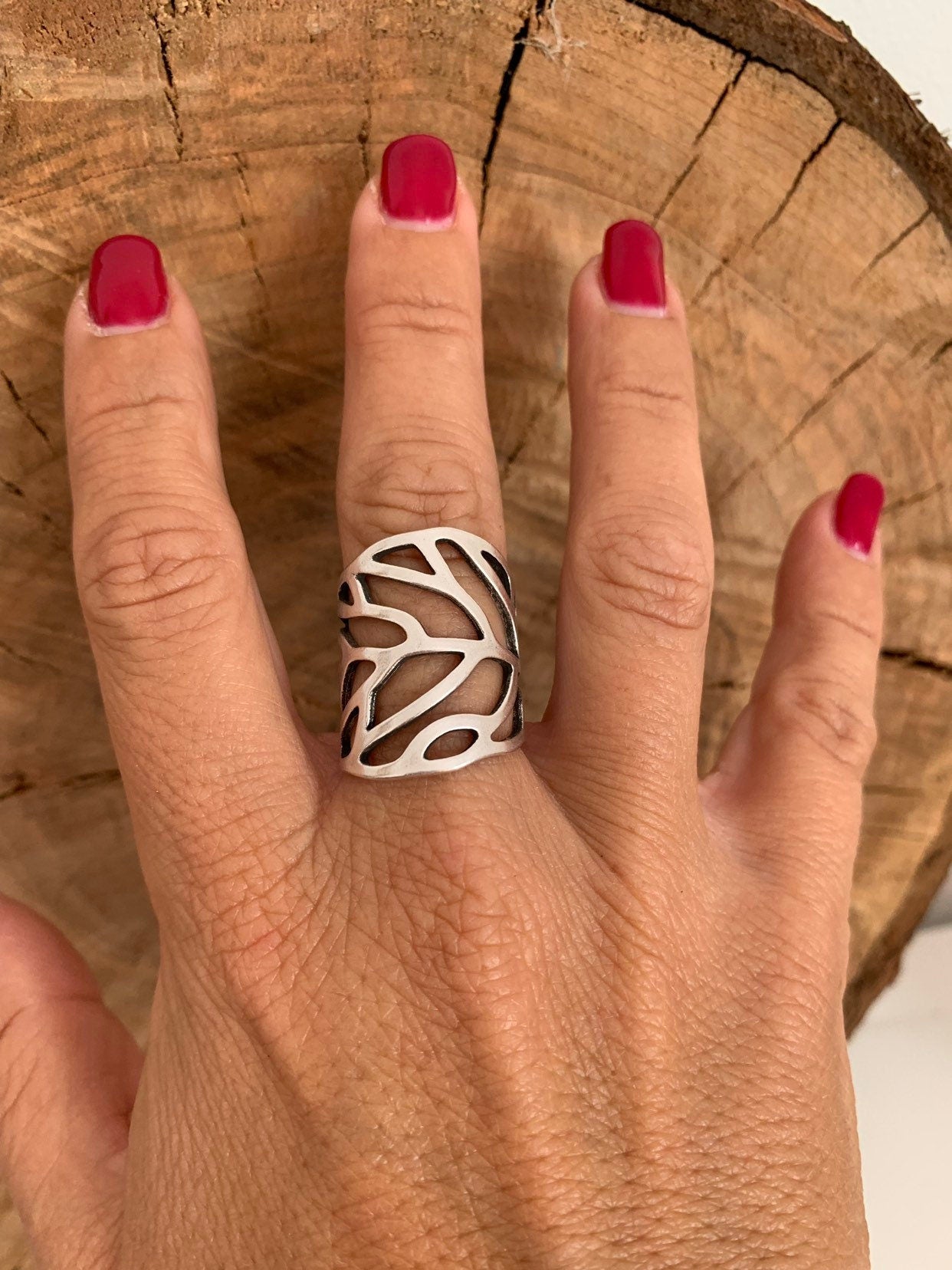 Wide silver or gold ring in the shape of a carved leaf, ideal for elevating any outfit, perfect gift for a stylish woman, chunky silver ring