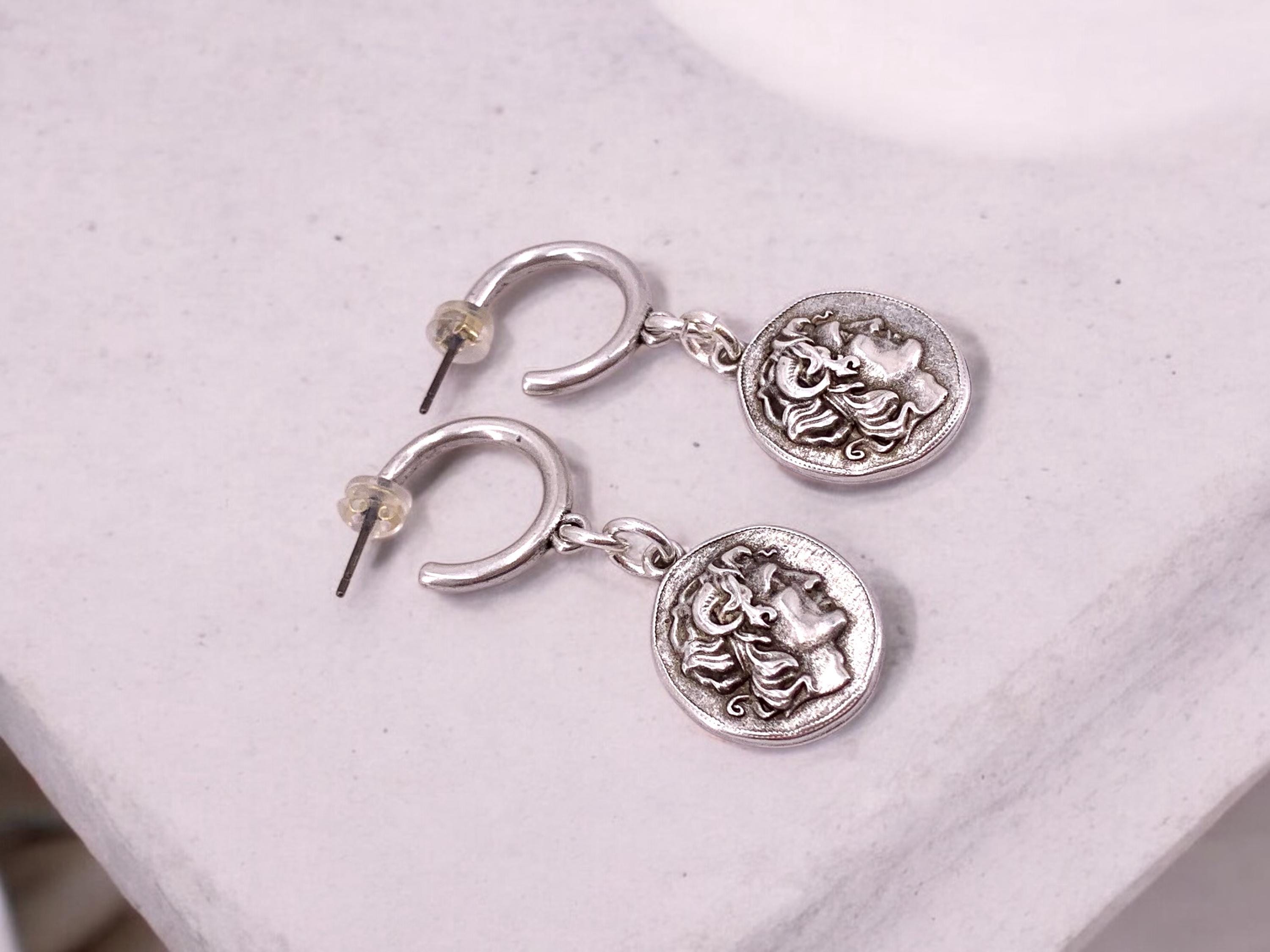 Huggie hoop dangle coins silver earrings, dropped silver coins earrings, hoop earrings, uno de 50 style, bohemian earrings, gift for women