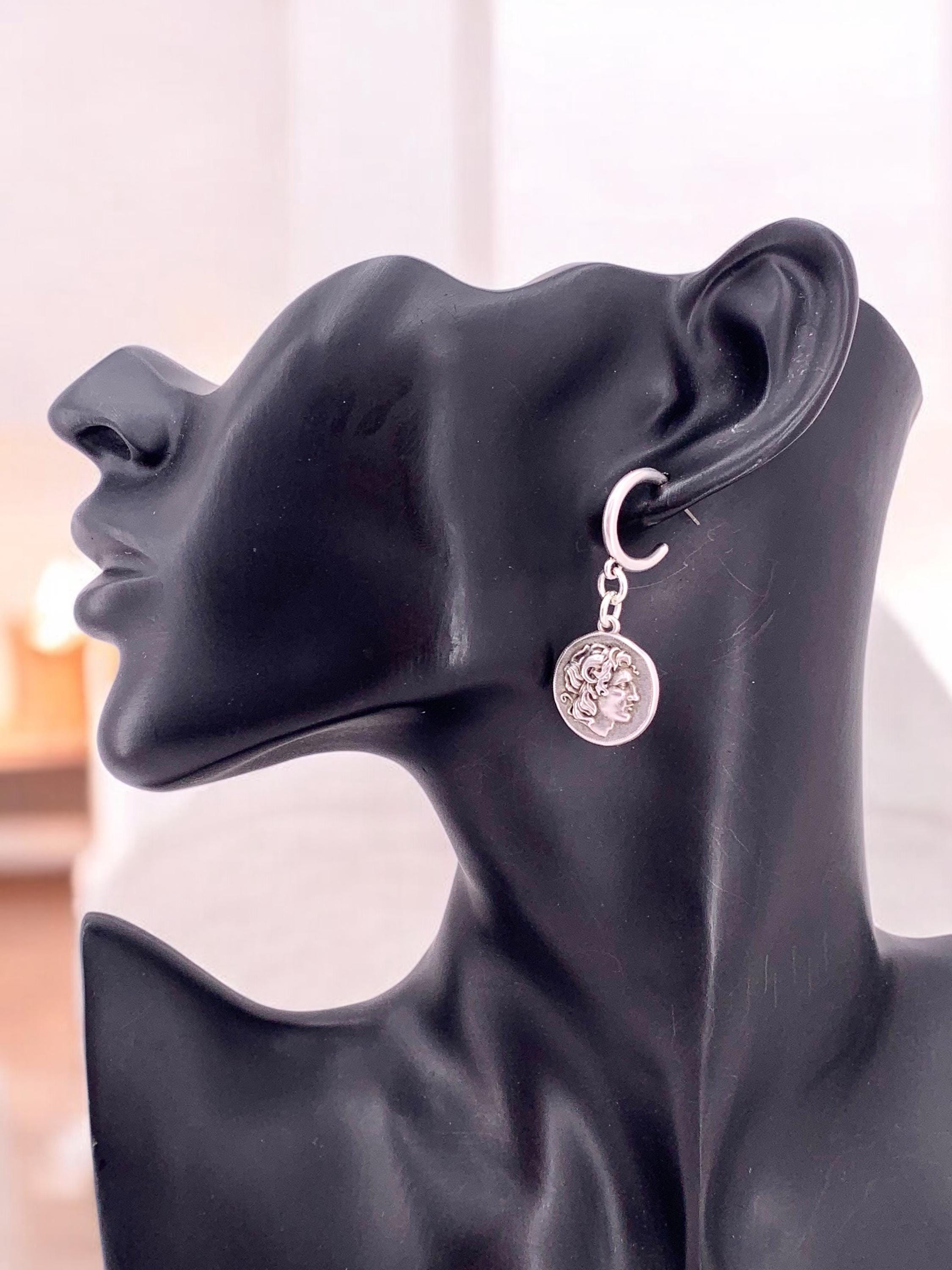 Huggie hoop dangle coins silver earrings, dropped silver coins earrings, hoop earrings, uno de 50 style, bohemian earrings, gift for women