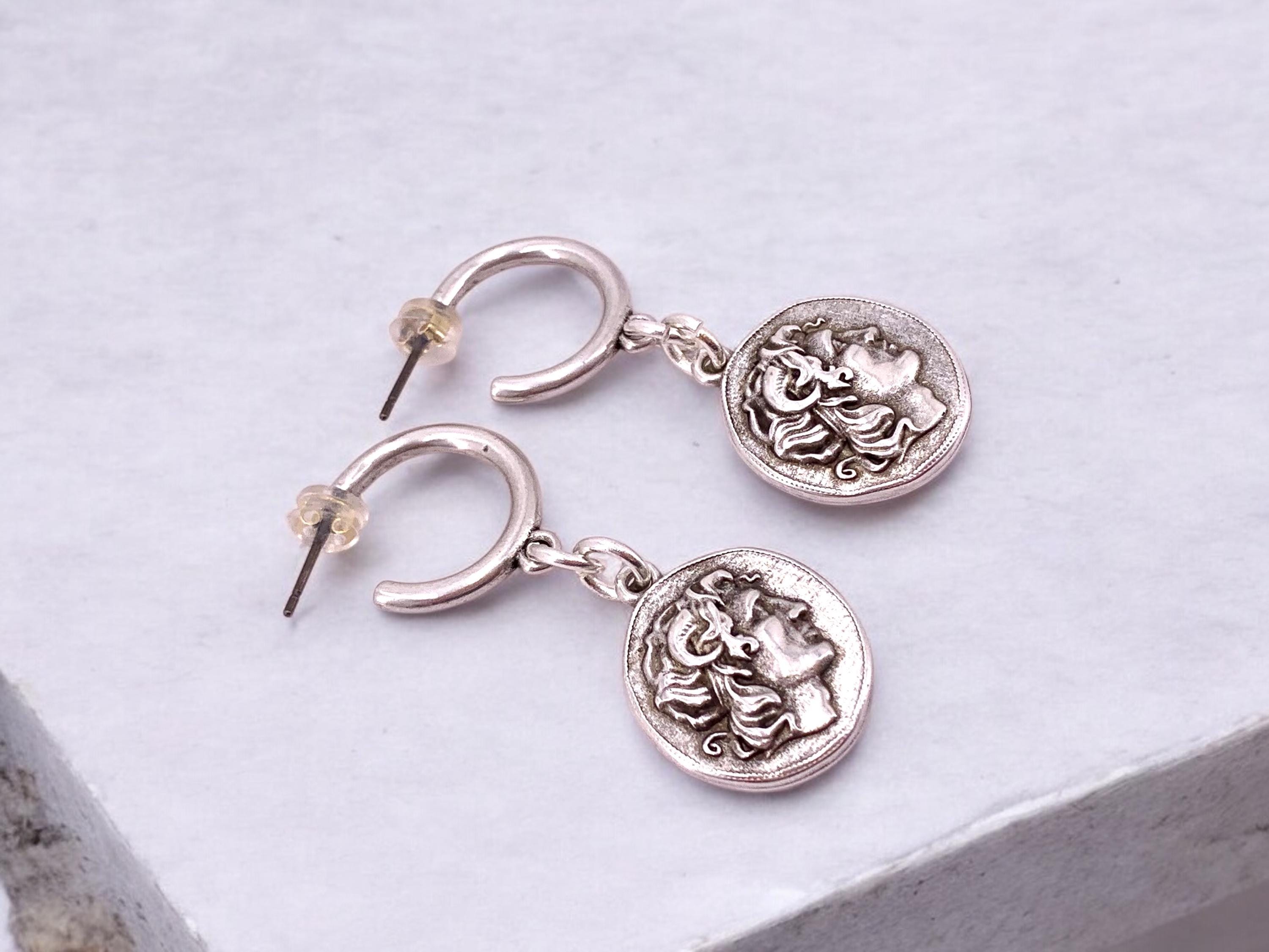 Huggie hoop dangle coins silver earrings, dropped silver coins earrings, hoop earrings, uno de 50 style, bohemian earrings, gift for women