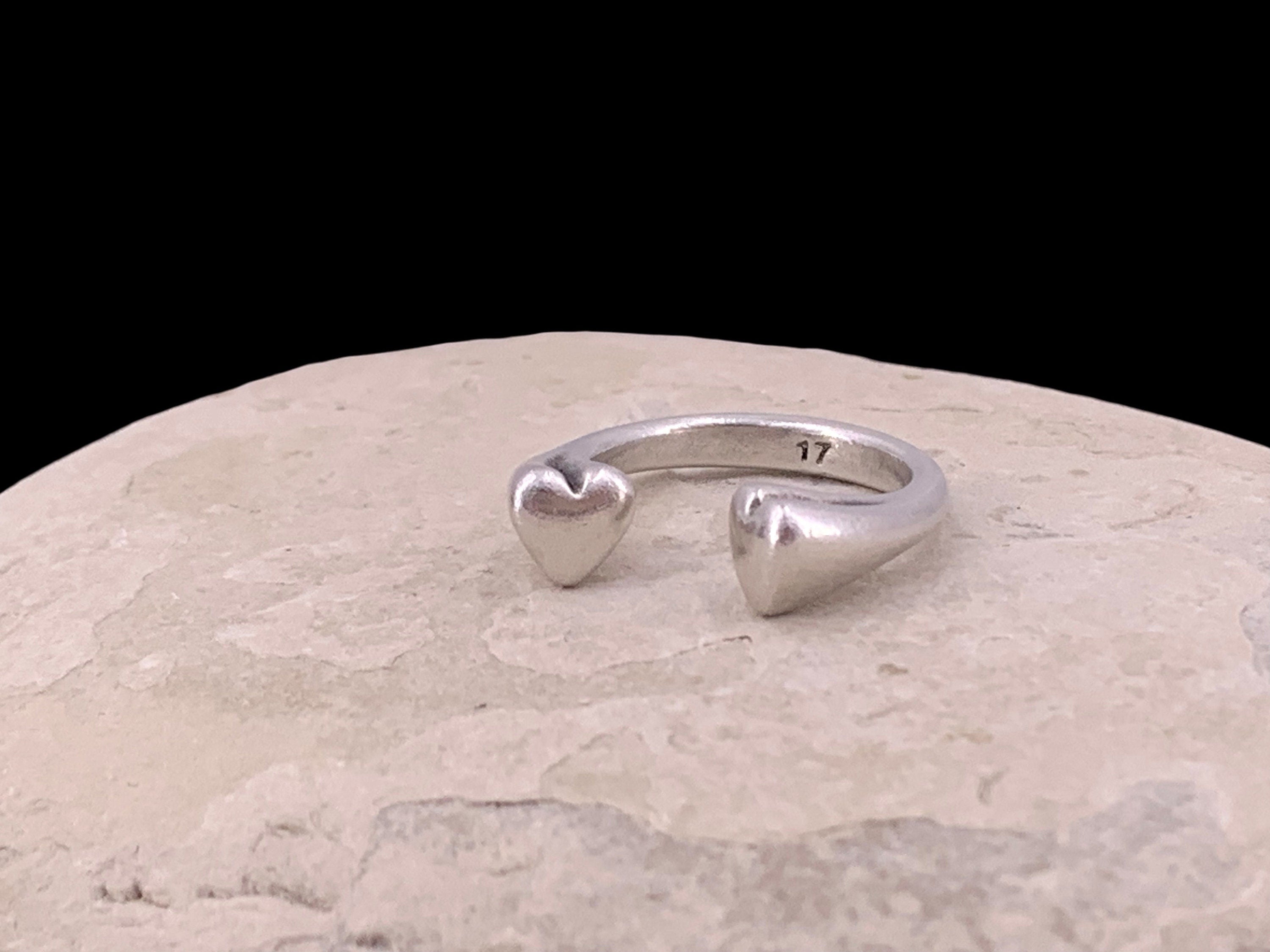 Hearts silver open ring, chunky ring, statement silver ring, open band ring, heart ring, uno de 50 style, gift for girlfriend, cuff ring,