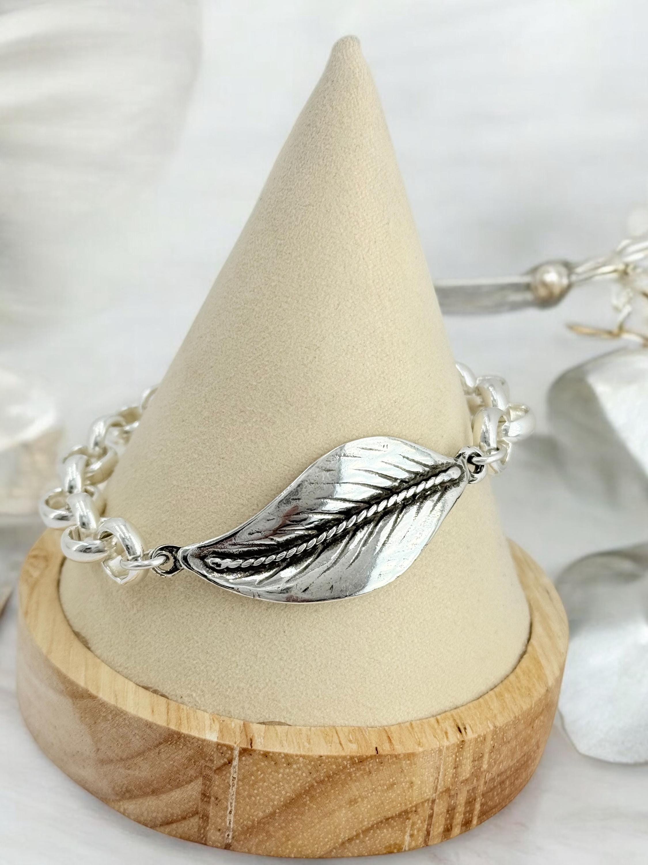 Chunky Silver chain leaf shaped bracelet, bold link rolo bracelet, heavyweight chain bracelet, leaf bracelet, uno de 50 style, women’s gift