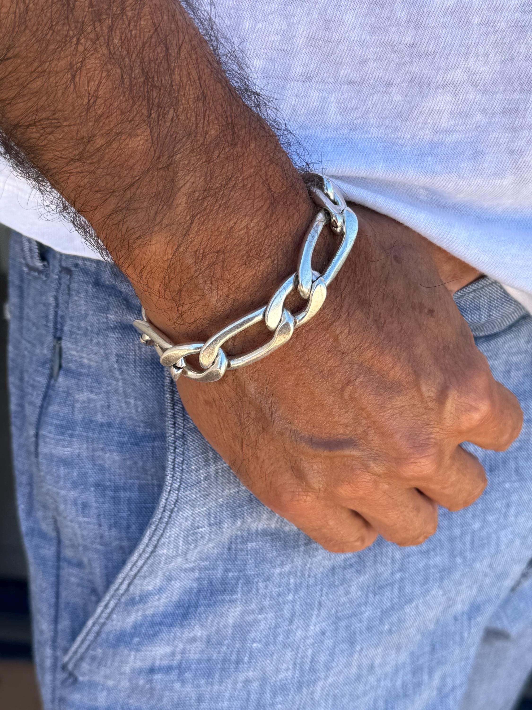 Masculine silver Cuban curb chain bracelet, aluminum men bracelet, manly accessories, silver jewelry for men, chunky lightweight bracelet