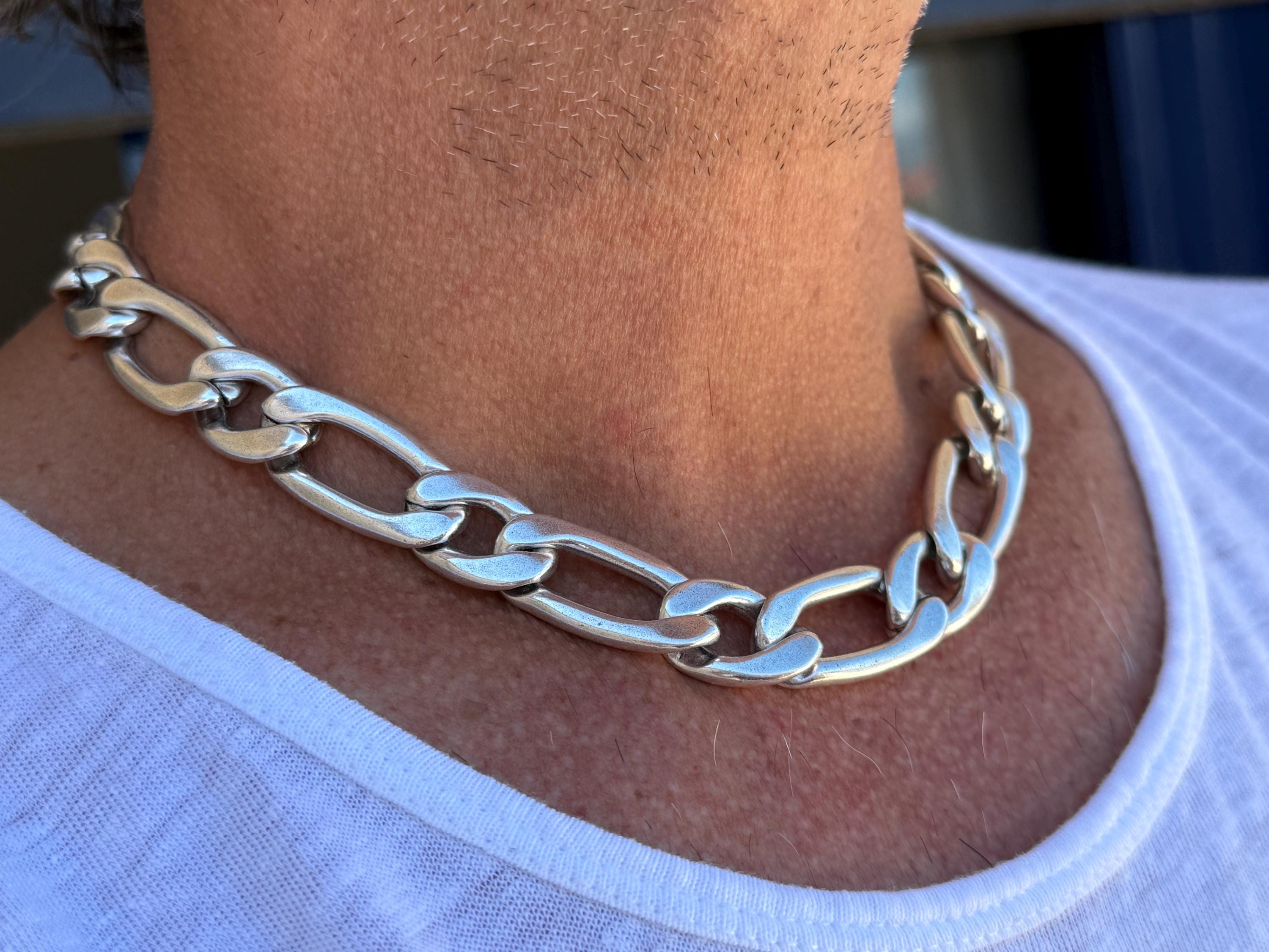 Masculine silver Cuban curb chain bracelet, aluminum men bracelet, manly accessories, silver jewelry for men, chunky lightweight bracelet