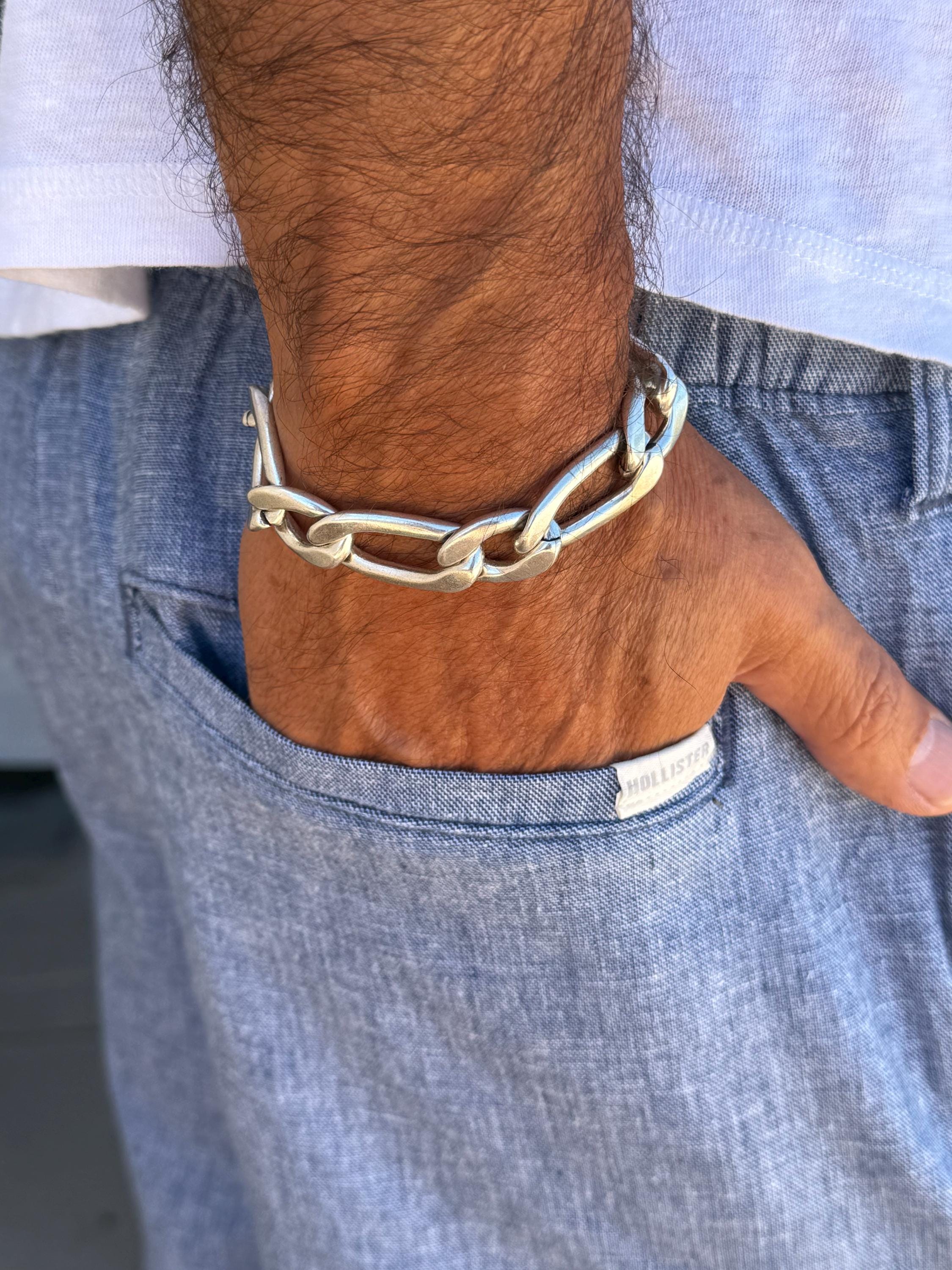 Masculine silver Cuban curb chain bracelet, aluminum men bracelet, manly accessories, silver jewelry for men, chunky lightweight bracelet