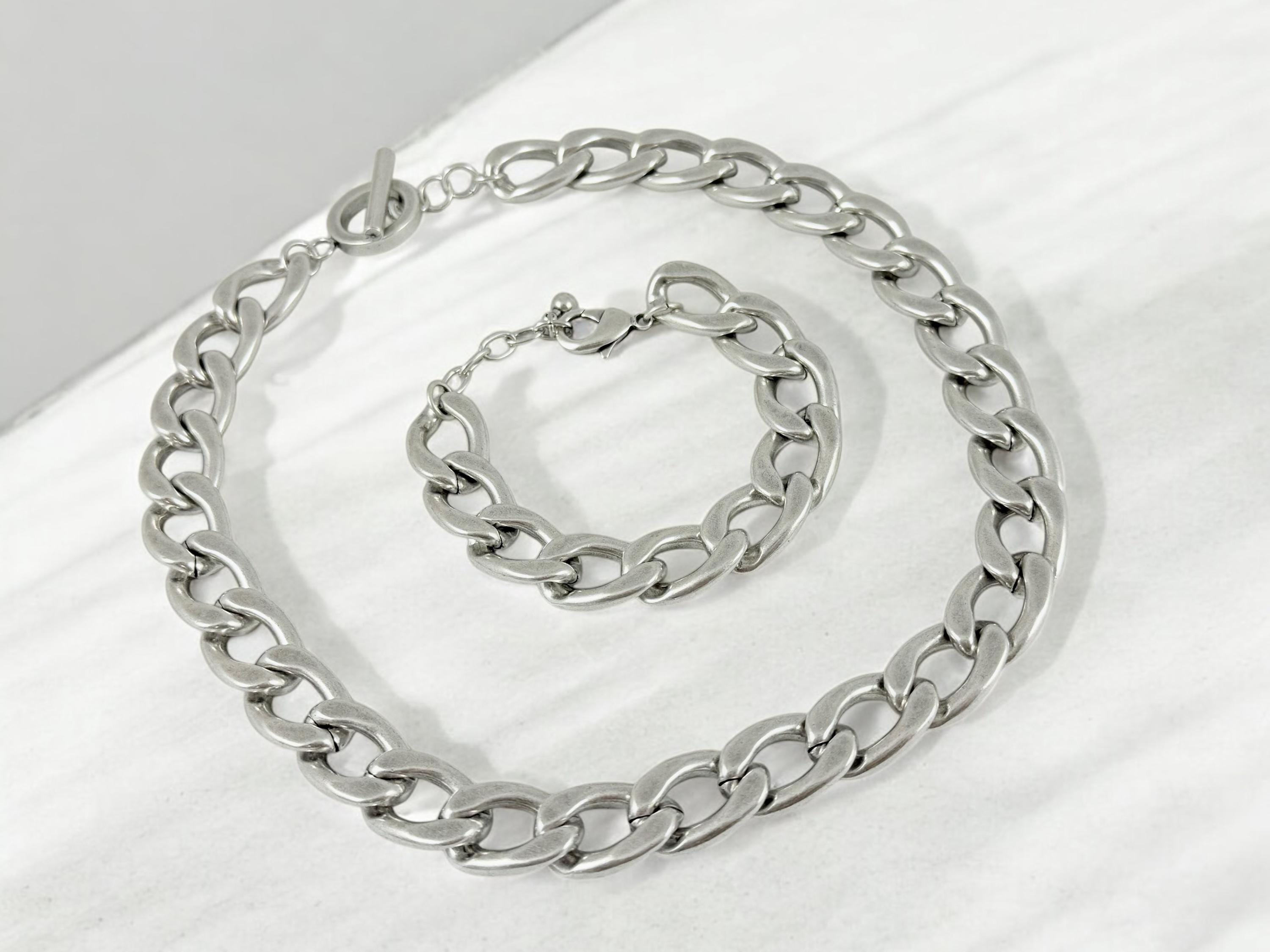 Masculine silver Cuban curb chain bracelet, aluminum men, manly accessories, silver jewelry for men, chunky lightweight bracelet