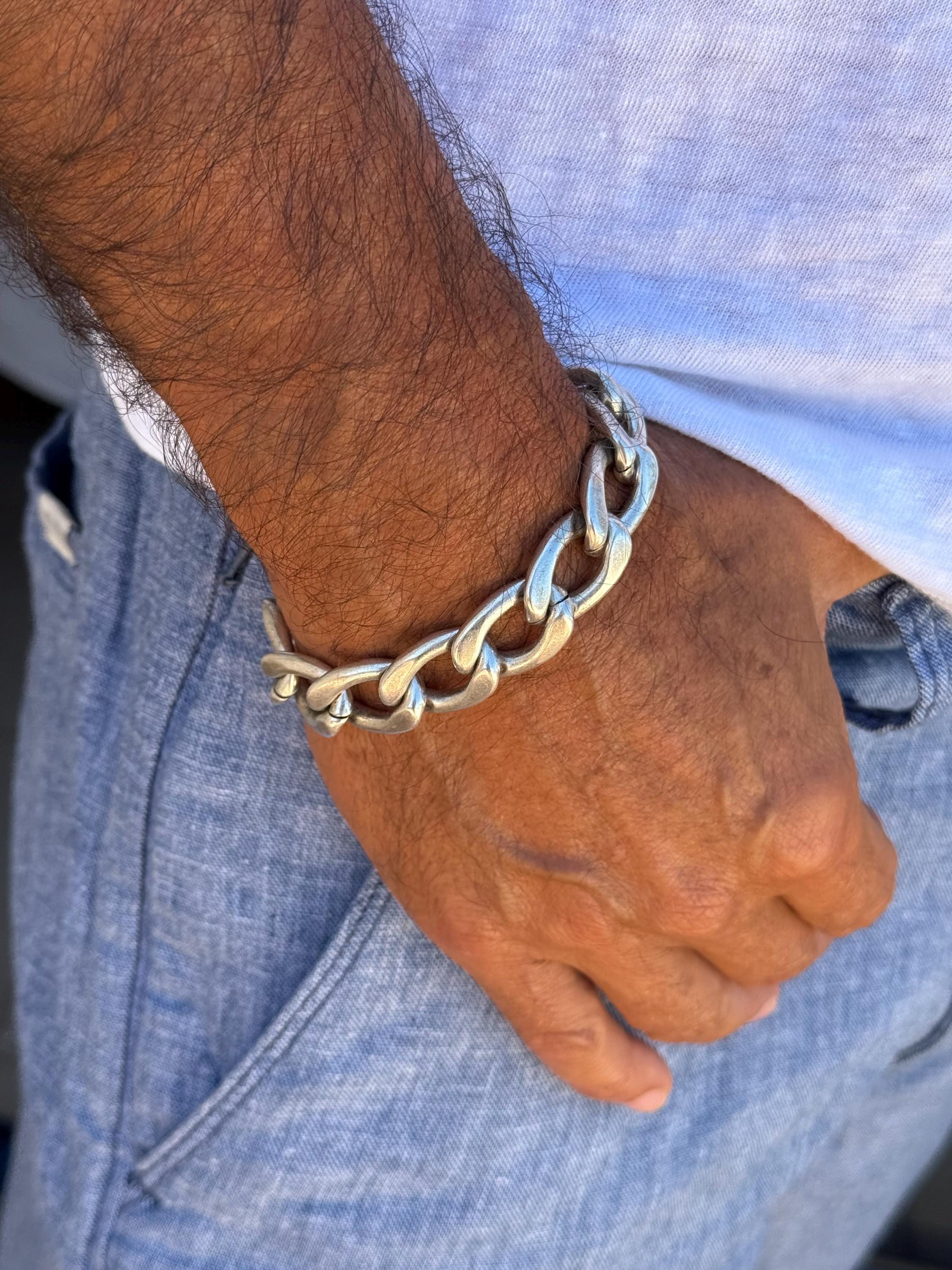 Masculine silver Cuban curb chain bracelet, aluminum men, manly accessories, silver jewelry for men, chunky lightweight bracelet