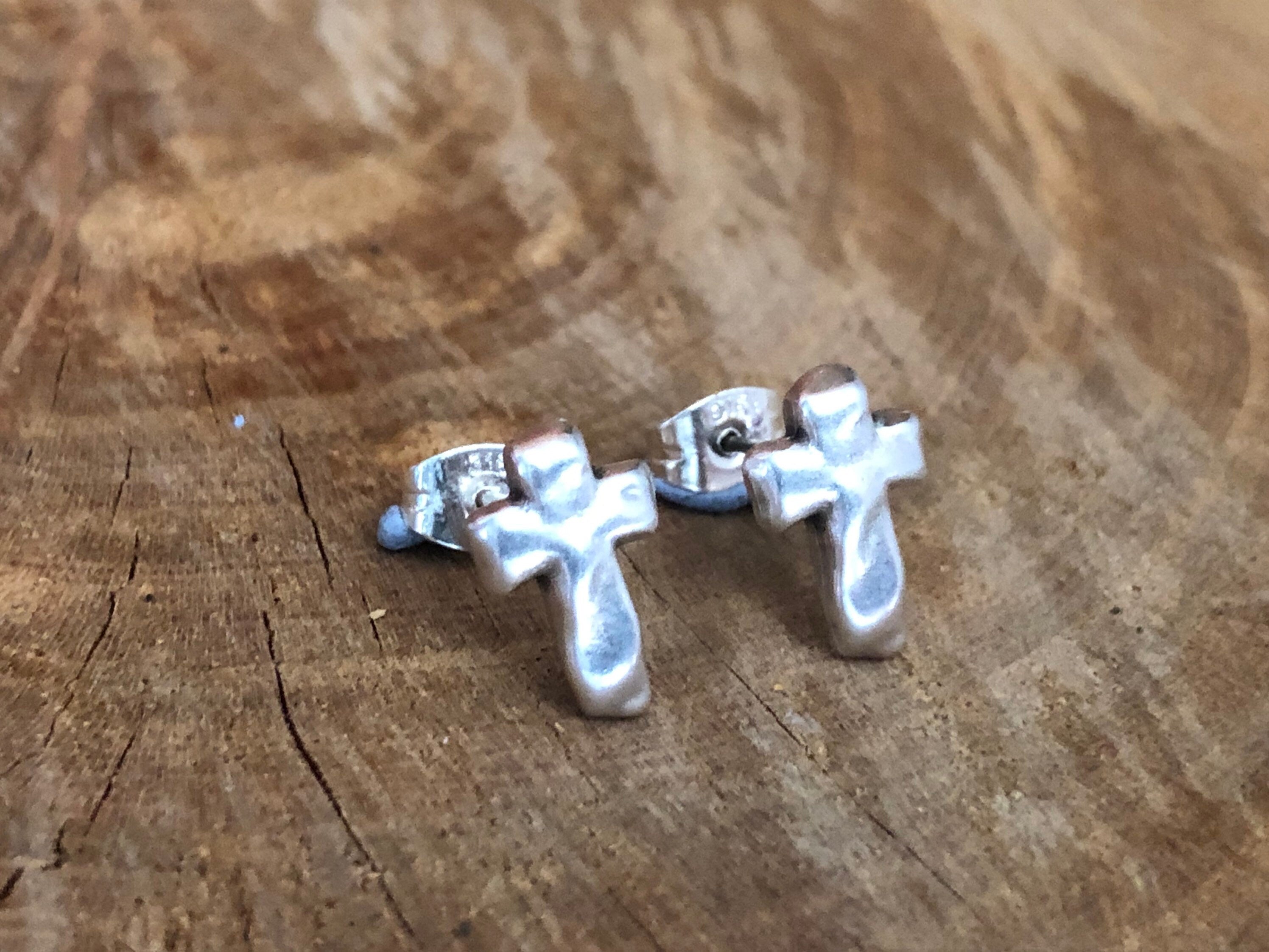 Cross shaped earrings, hammered cross silver earring, men earrings, rock style earrings, gift for men and women