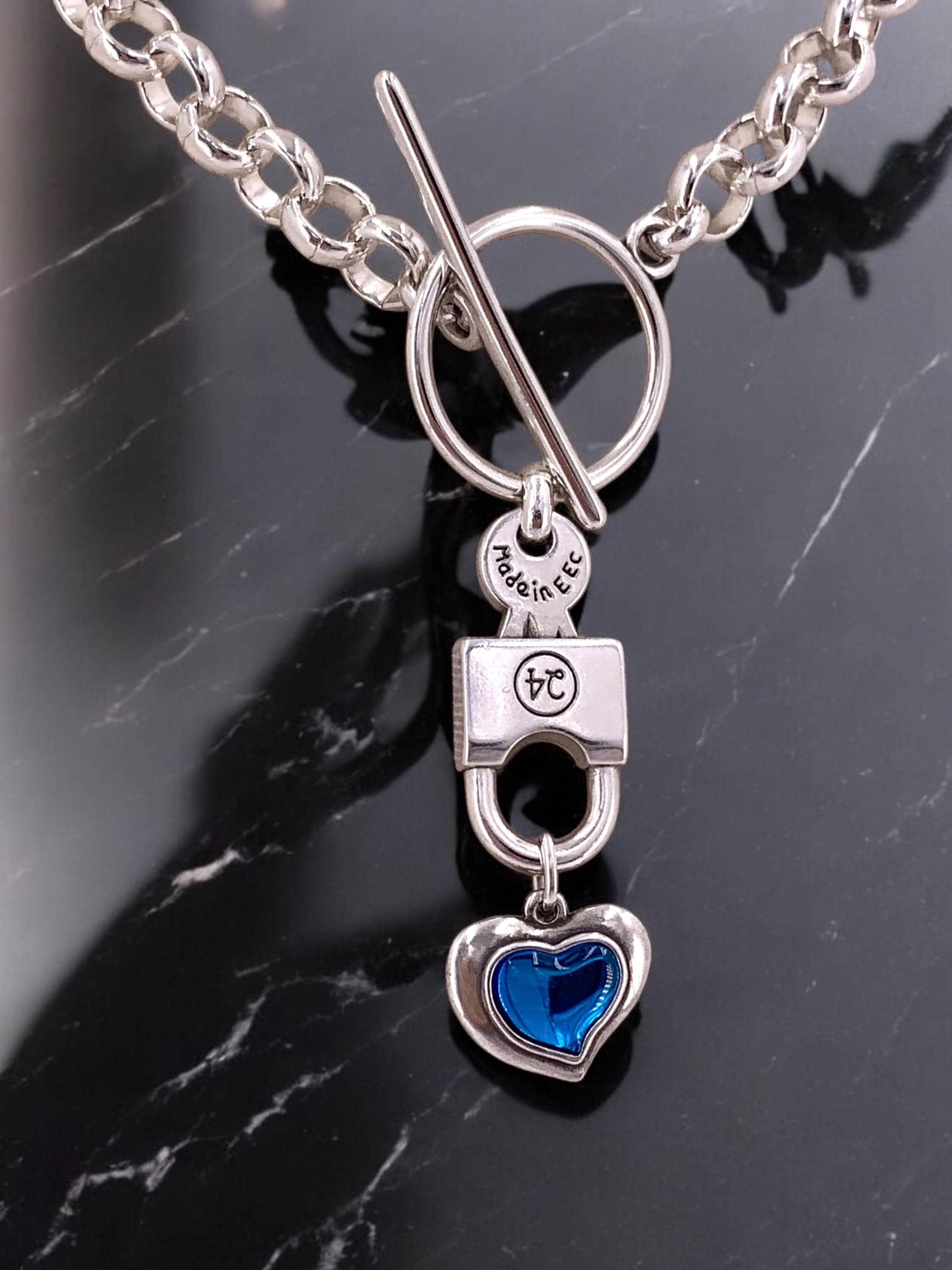 Chunky silver necklace with heart and padlock pendant and chunky silver chain, special gift for girlfriend, uno de 50 style, toggle necklace