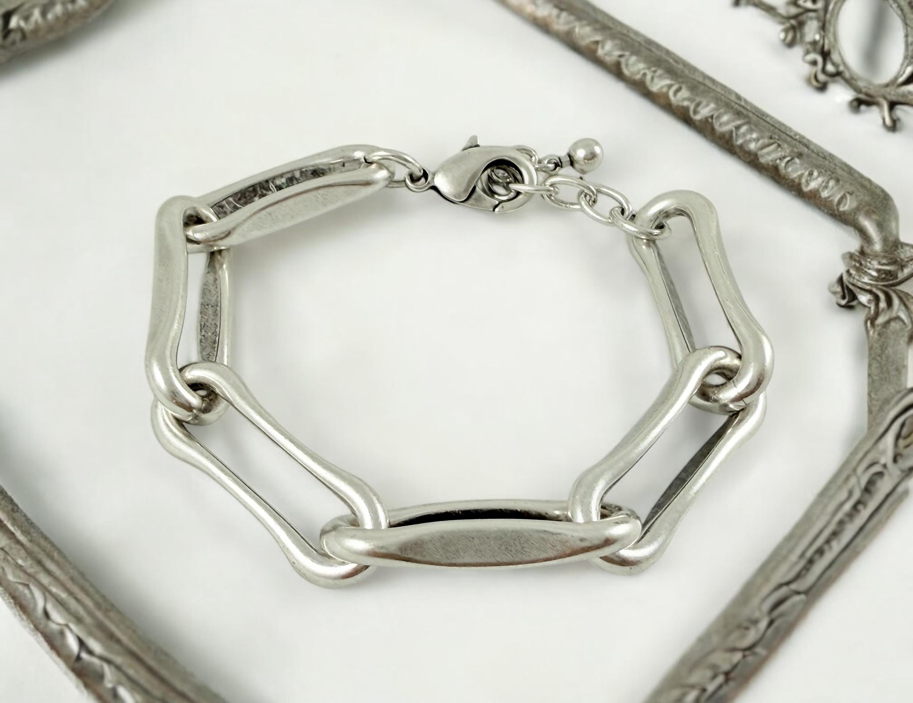 Chunky silver chain bracelet, silver bold bracelet, lightweight bracelet, thick link bracelet, uno de 50 style, statement big link bracelet