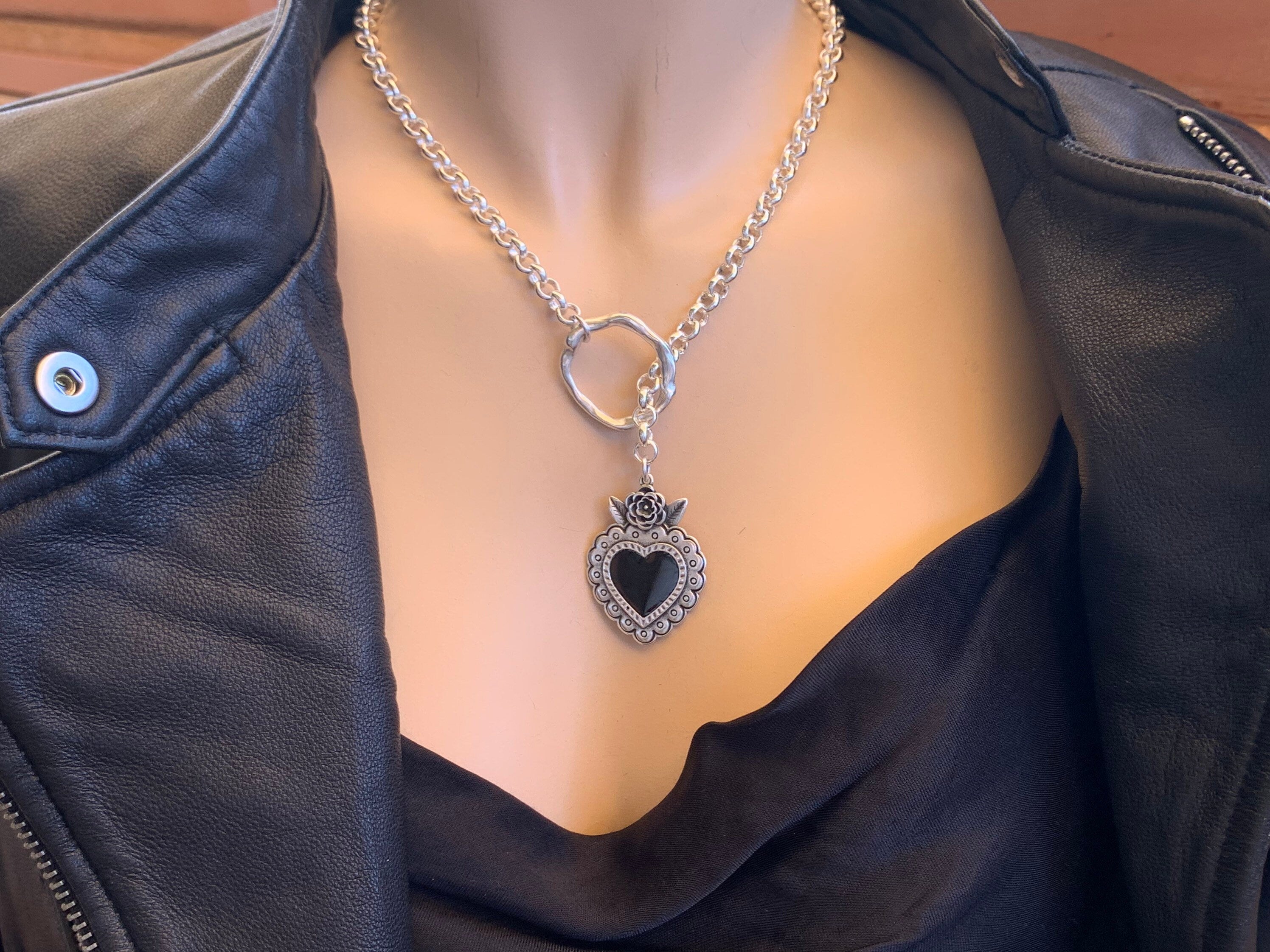 Silver chain lariat heart pendant chunky necklace, statement heart pendant lariat necklace, large Y necklace with pendant, gift for women,