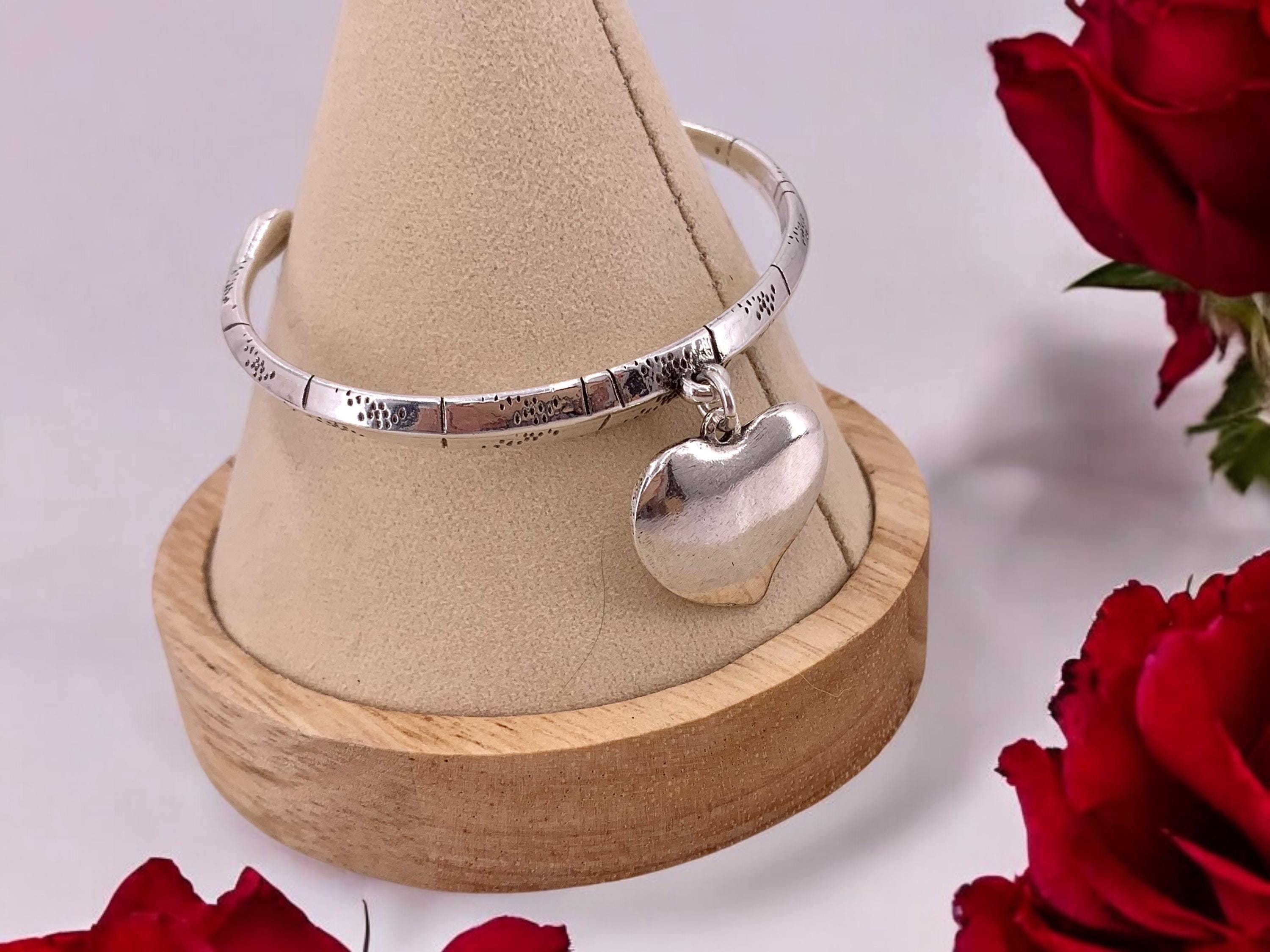 Silver engraved rigid silver cuff bracelets with heart pendant, silver engraving open bangle, uno de 50 style, padlock bracelet, gift
