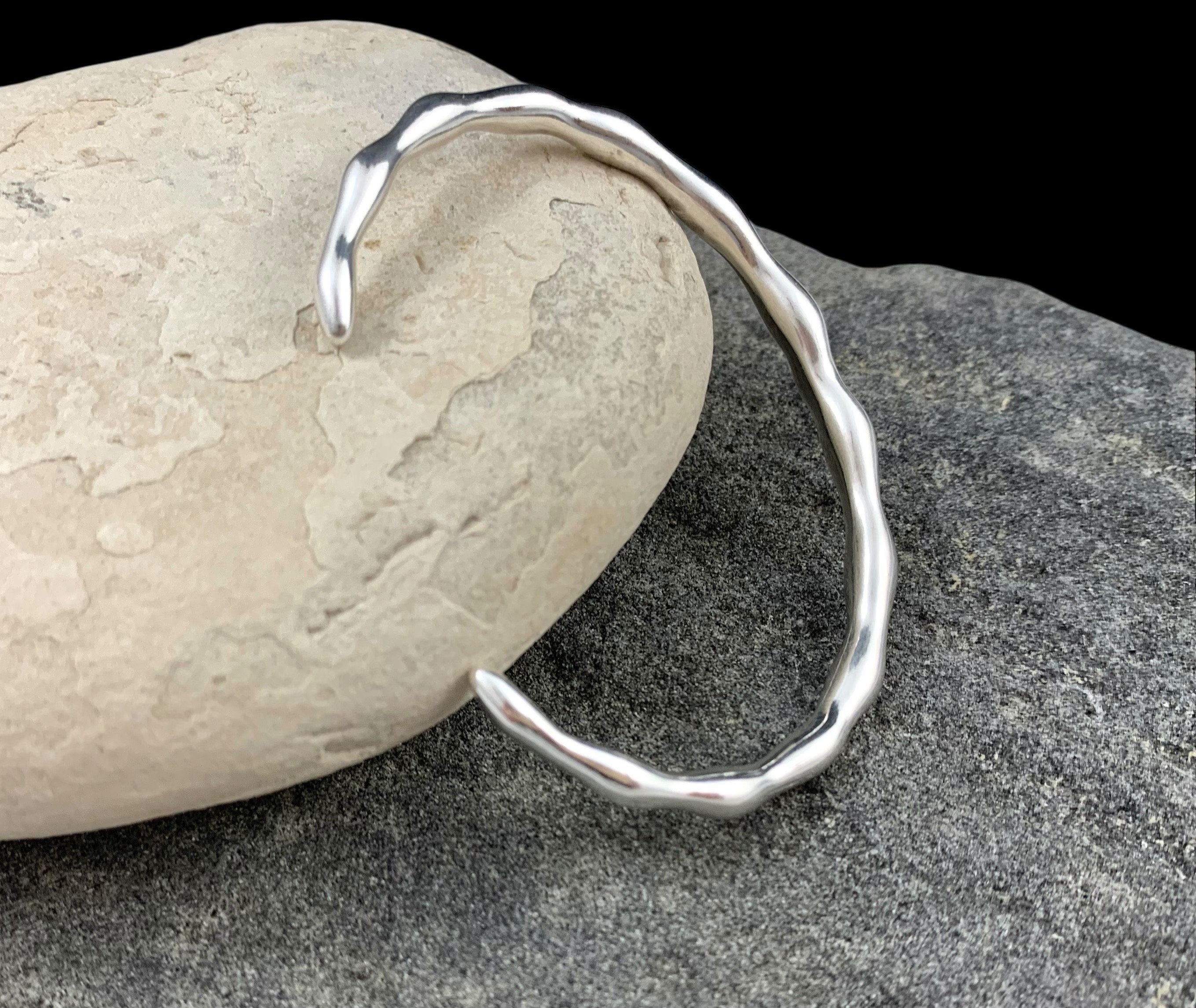Silver Hammered Organic Cuff Bracelet – Unisex Vintage Open Bangle – Chunky 80s-Inspired Design – Kukuri Jewelry
