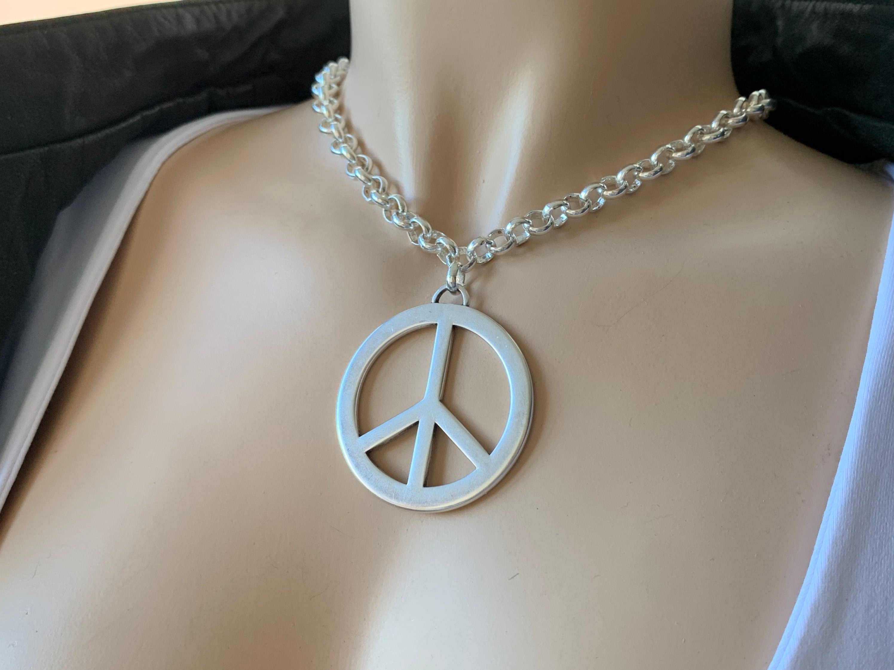 Big peace symbol pendant chunky chain silver necklace, statement pendant bold chain necklace, bulky necklace, uno de 50 style necklace