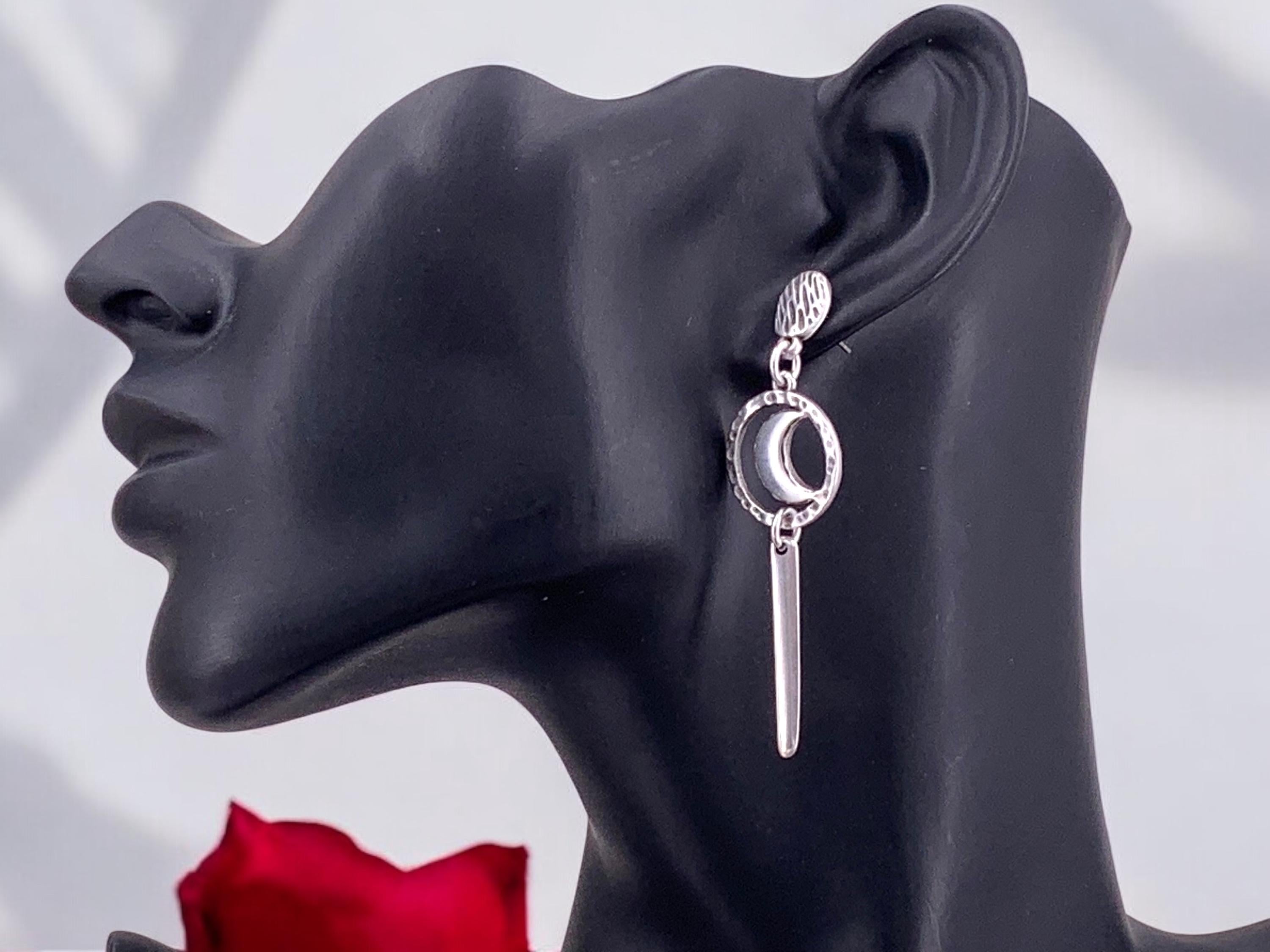 long silver original moon shaped earrings, dropped silver earrings, bohemian carved dangle earrings, gypsy earrings, uno de 50 style, gift