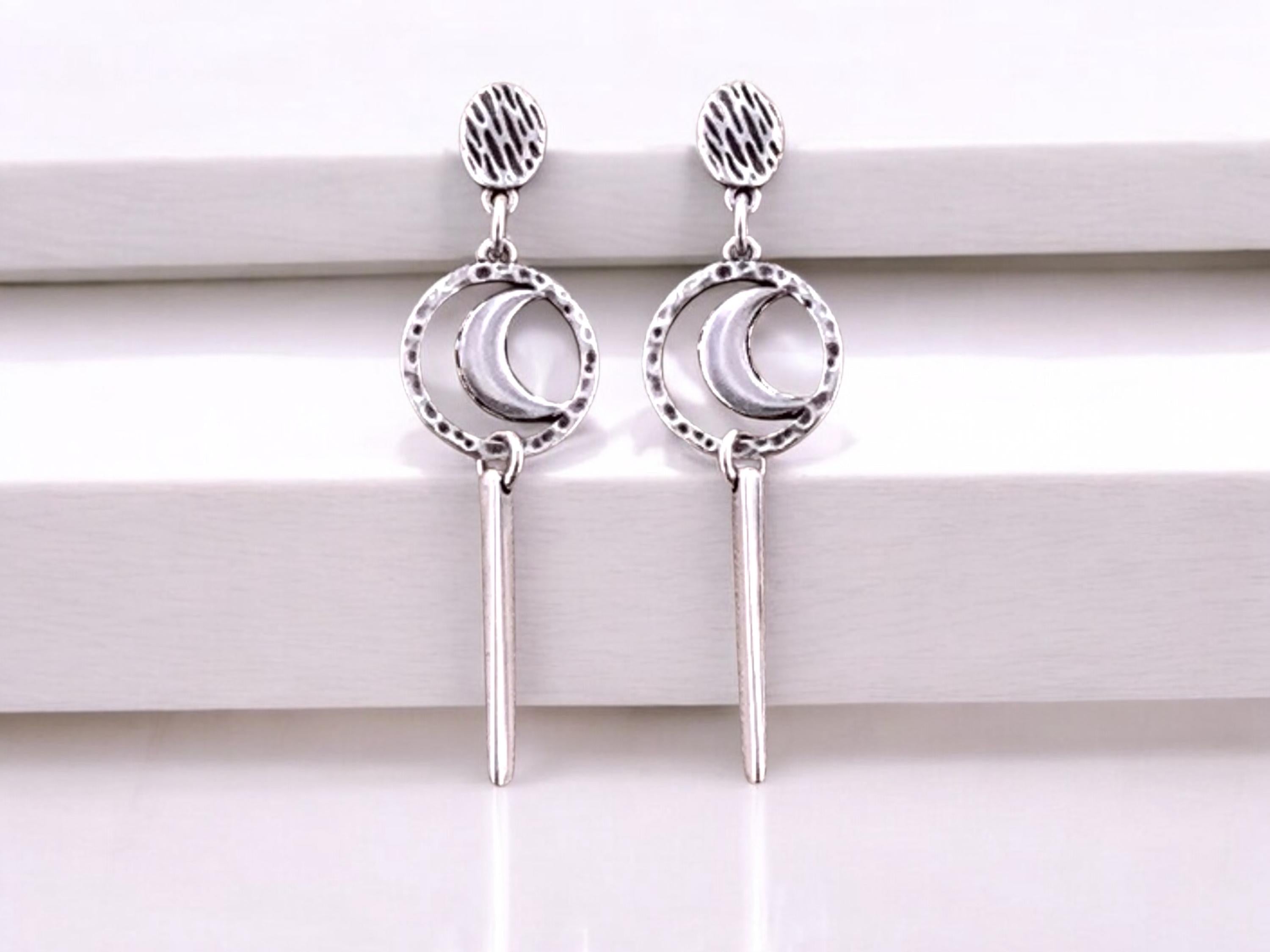 long silver original moon shaped earrings, dropped silver earrings, bohemian carved dangle earrings, gypsy earrings, uno de 50 style, gift