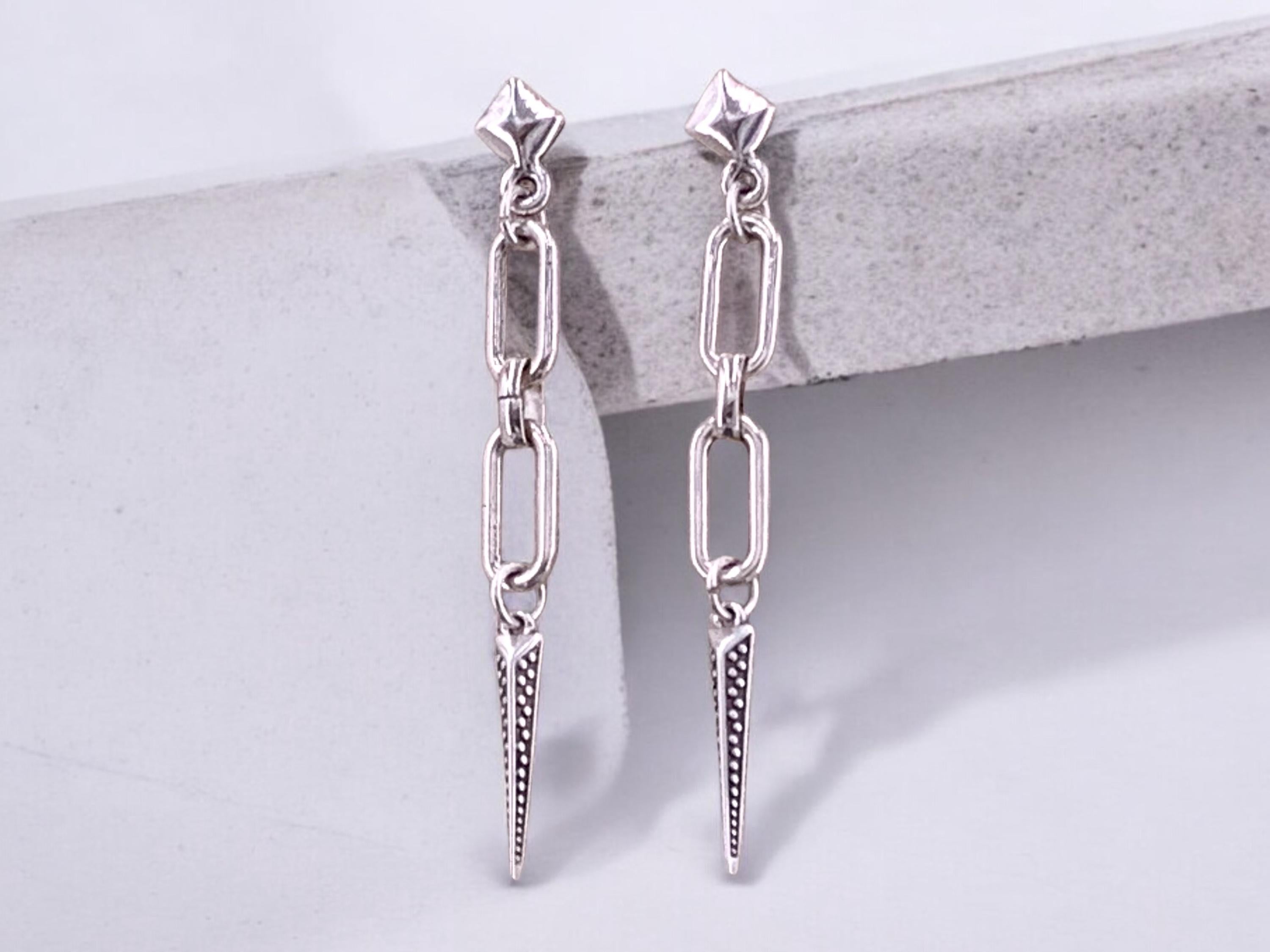 Very long chunky chain earrings with spike pendant, dangling earrings, silver chain earrings, punk earrings, , unique earring