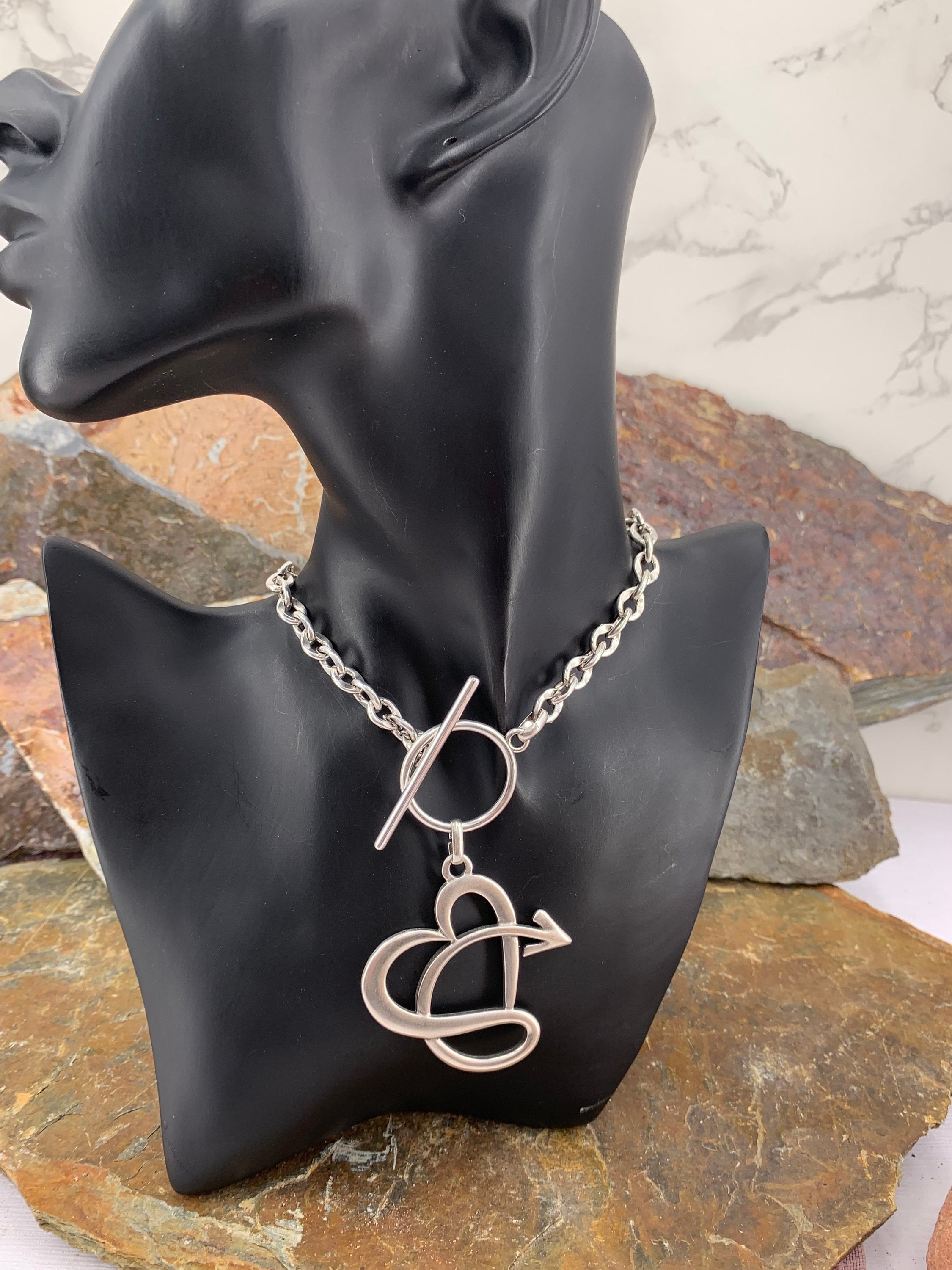 Chunky Silver Heart pendant Choker – Bold Chain toggle Necklace – Handmade Kukuri Jewelry
