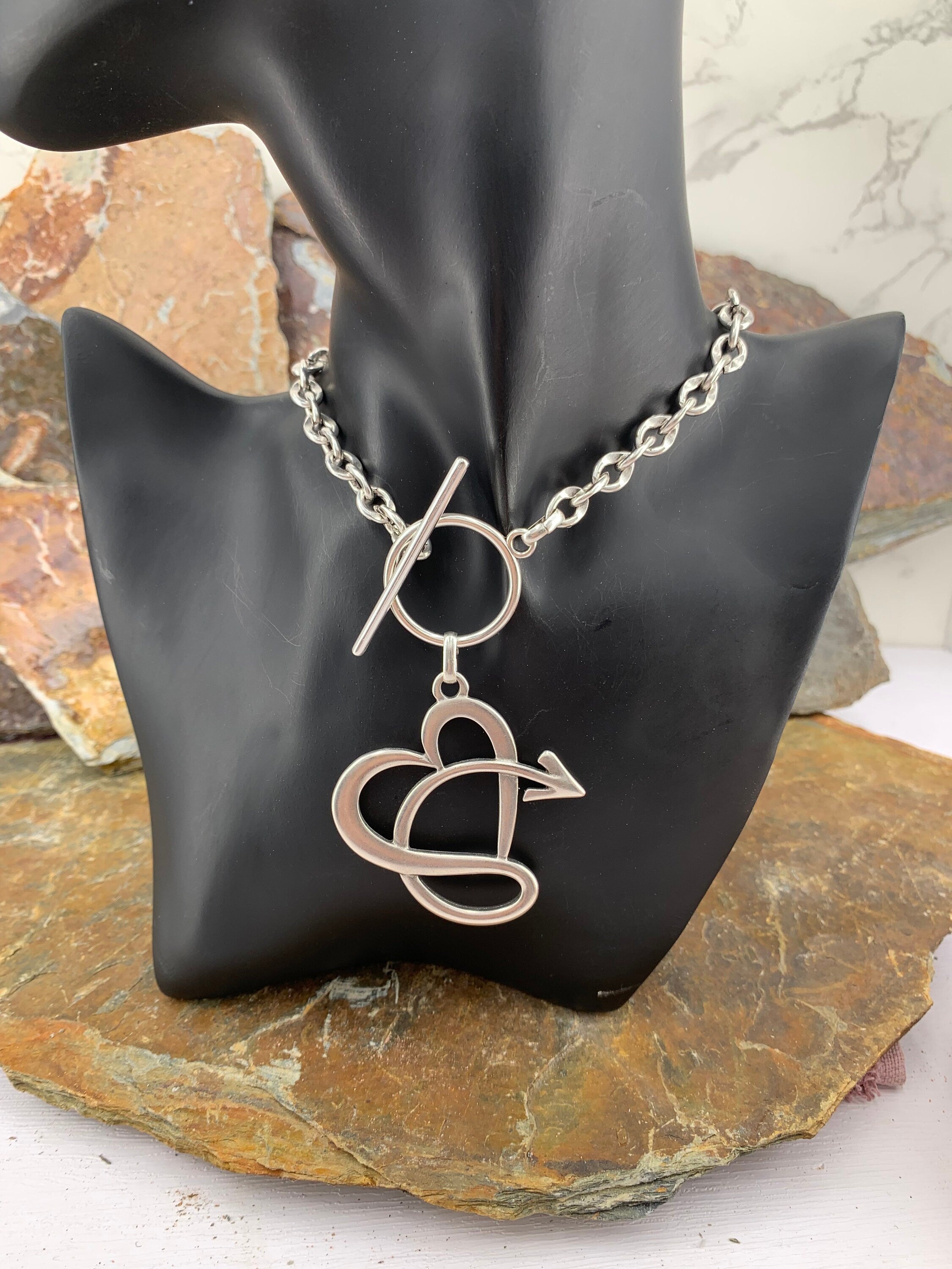 Chunky Silver Heart pendant Choker – Bold Chain toggle Necklace – Handmade Kukuri Jewelry