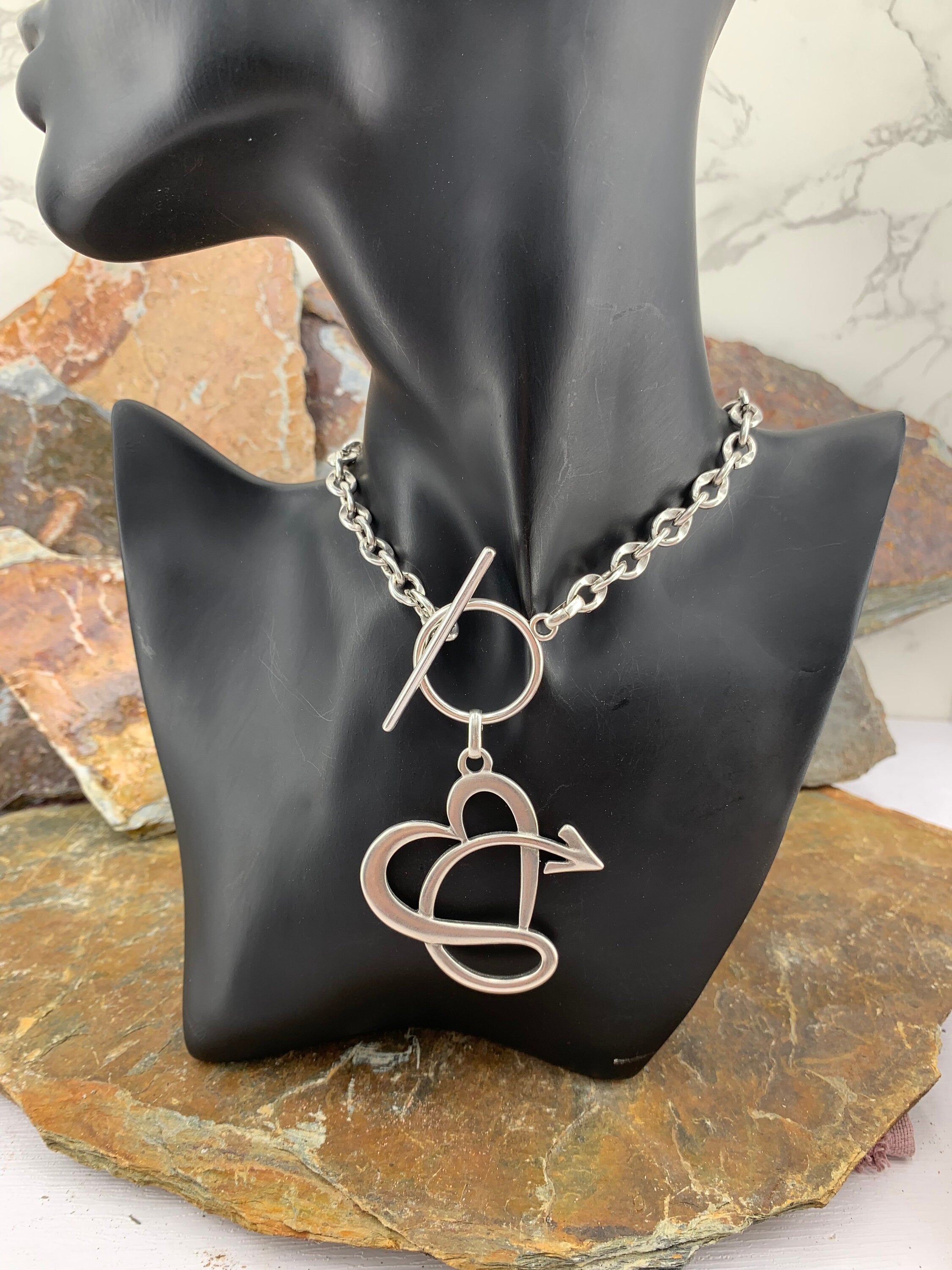 Chunky Silver Heart pendant Choker – Bold Chain toggle Necklace – Handmade Kukuri Jewelry