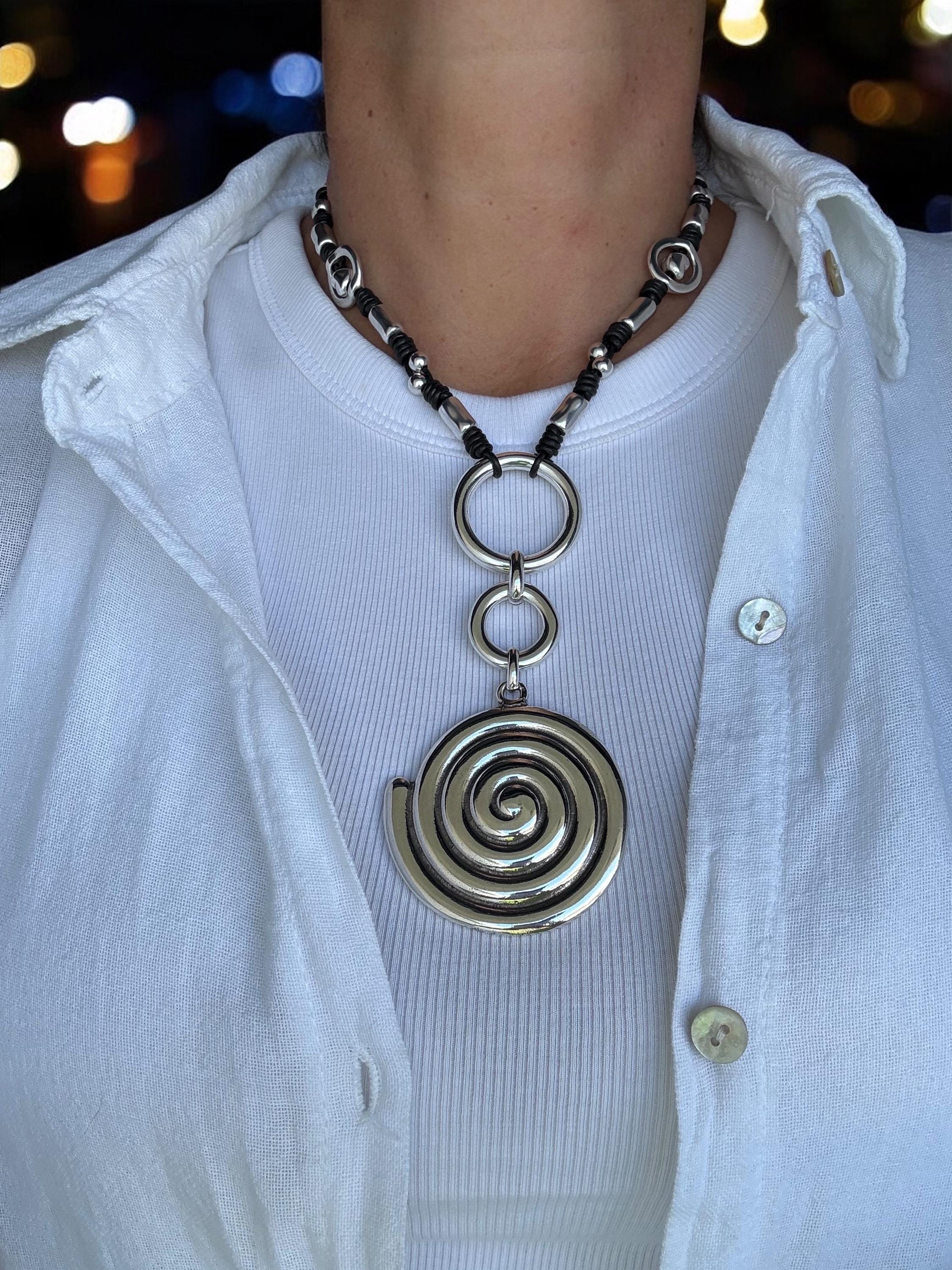 Leather Knot Necklace – Spiral Pendant with Silver-Plated Rings – Chunky Statement Jewelry – Handmade Kukuri Jewelry