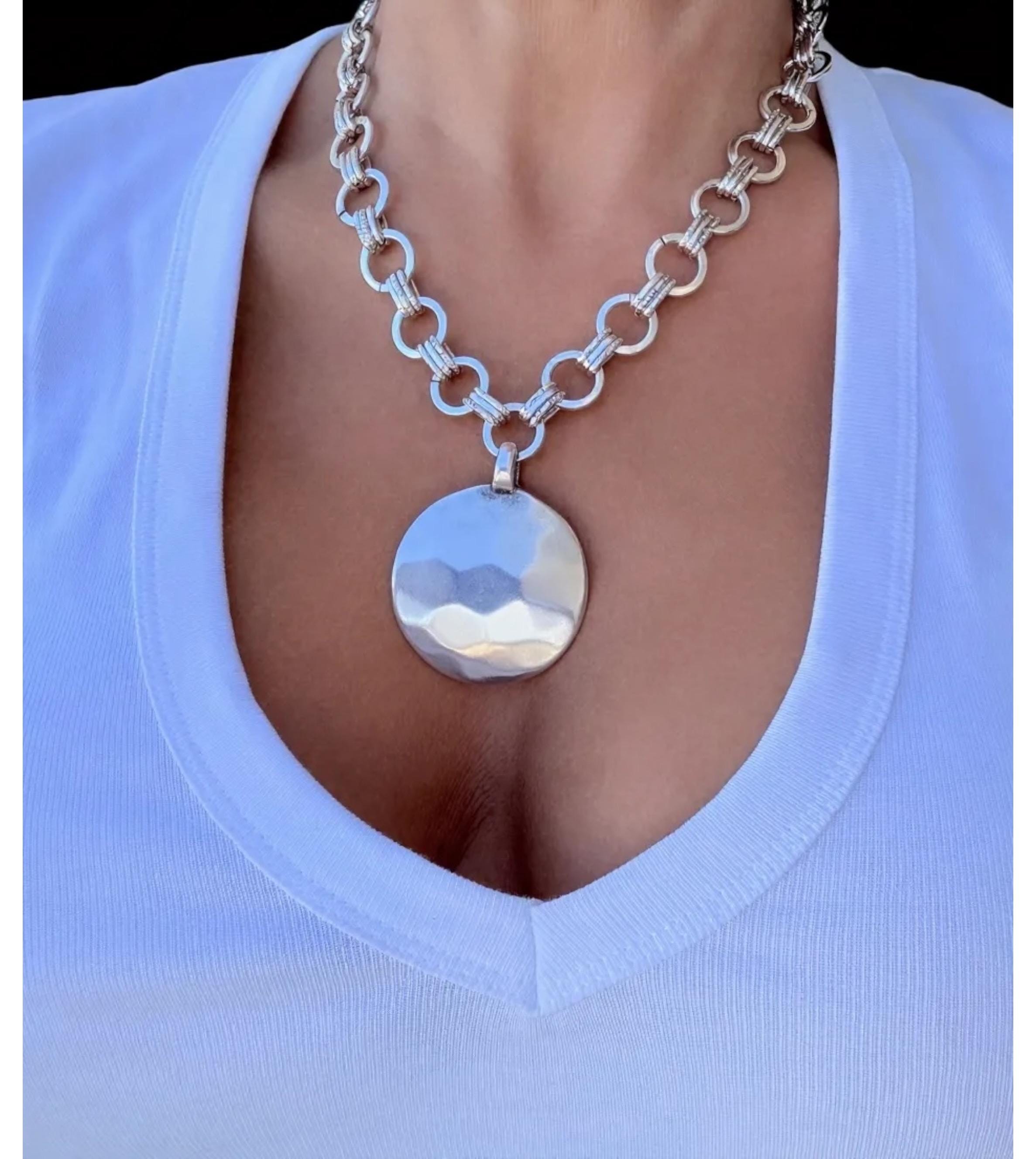 Chunky Hammered Pendant silver Necklace – Engraved Circle bold Chain – Handmade Kukuri Jewelry