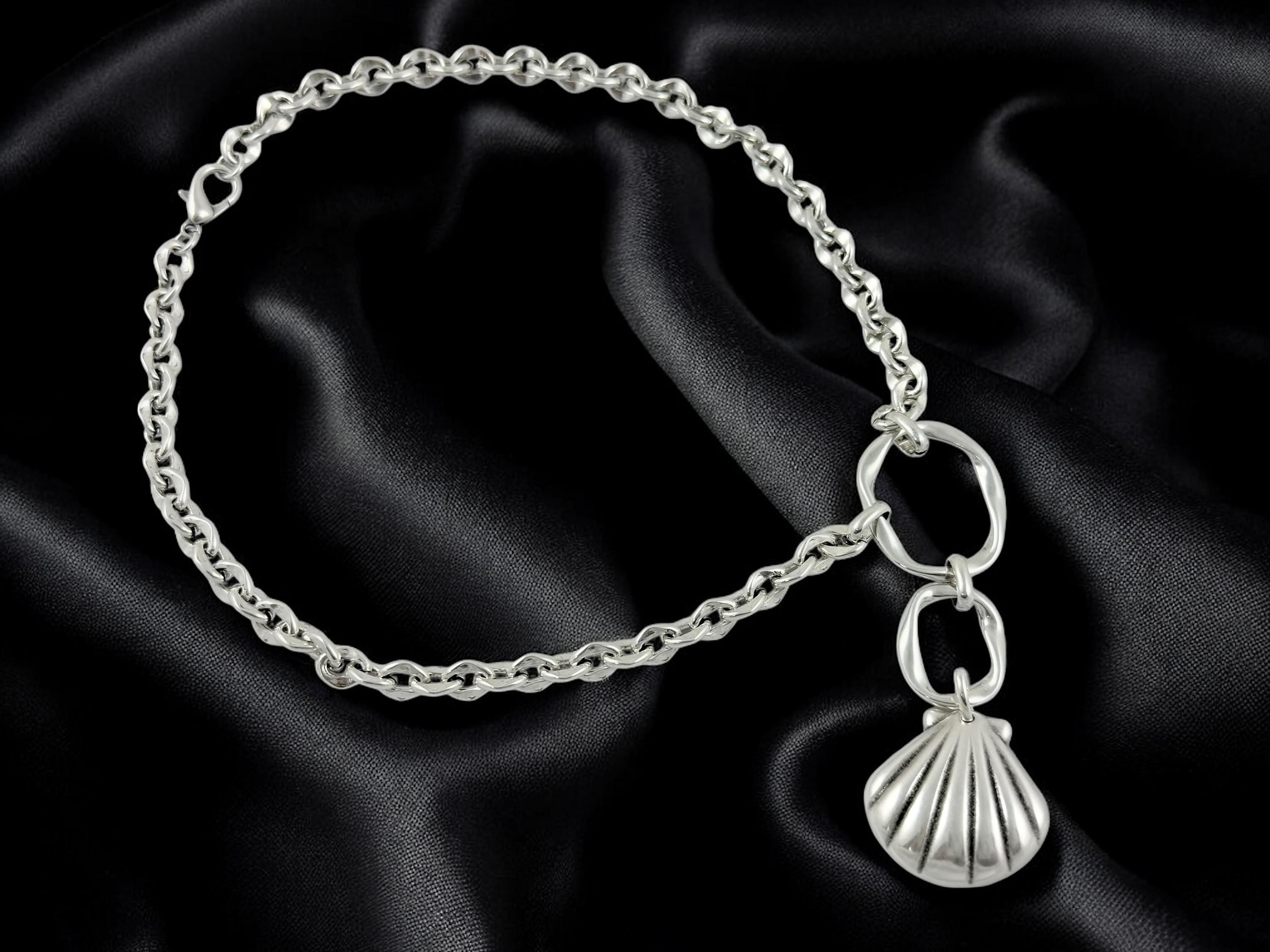 Chunky silver Chain Necklace – Hammered Circles & Shell long Pendant – Handmade bold Kukuri Jewelry