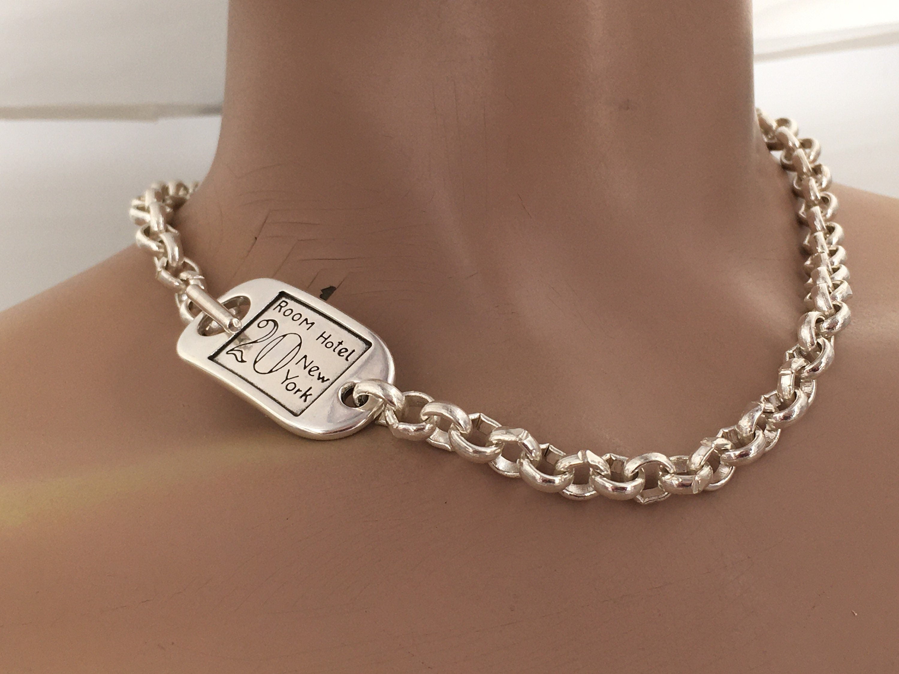 chunky silver chain necklace, curve chain necklace, silver bold chain necklace, statement chain necklace, style, big link chain