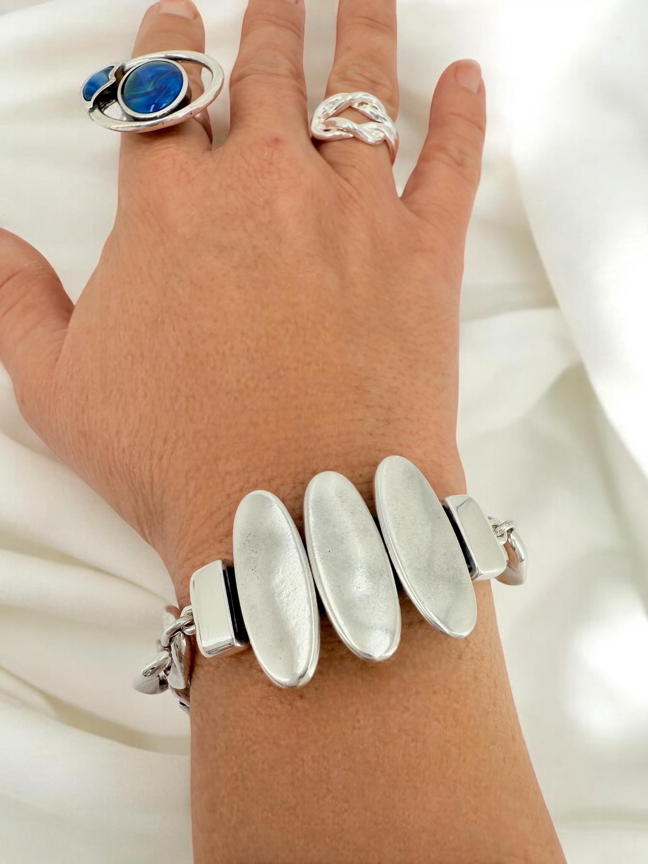 Chunky Silver Chain Bracelet – Big Link Bold Bracelet with Oval Centerpieces – Adjustable Statement Jewelry – Handmade Kukuri Jewelry