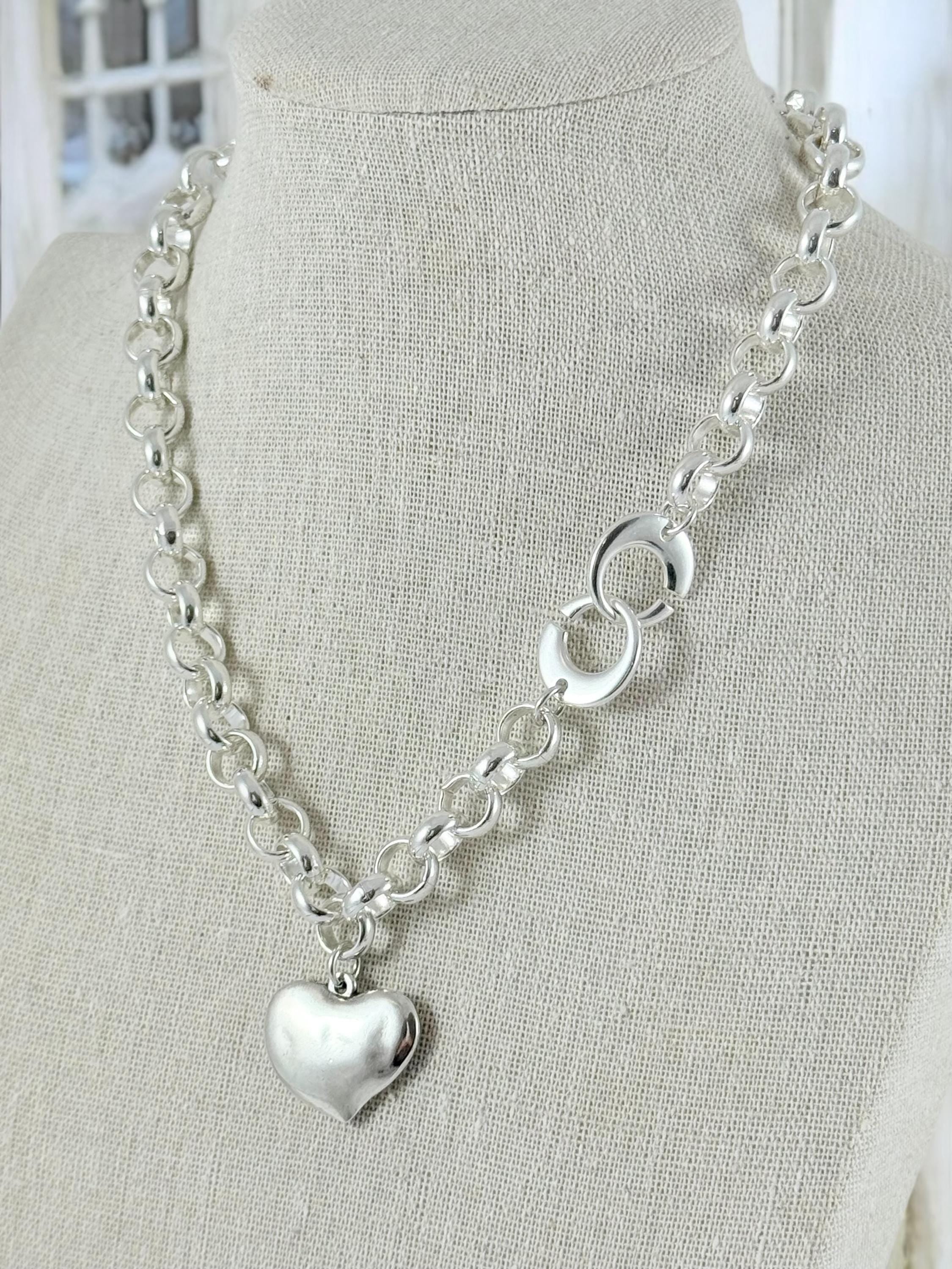 Chunky Silver plated Rolo Chain Necklace with Heart Pendant, customized Choker, Handmade Jewelry