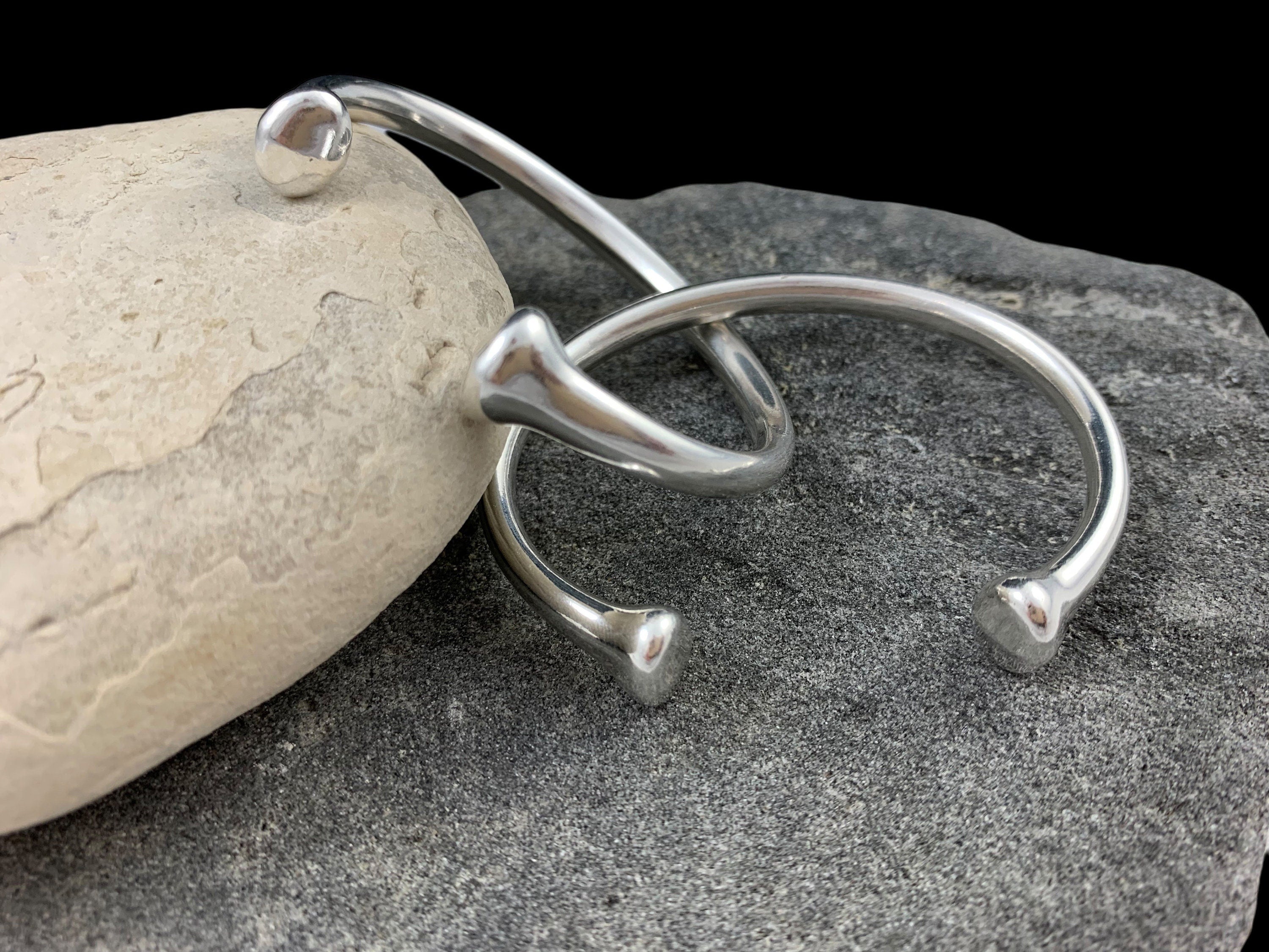 Silver Cuff Bracelet – Unisex Vintage Open Bangle – Chunky 80s-Inspired Design – Kukuri Jewelry