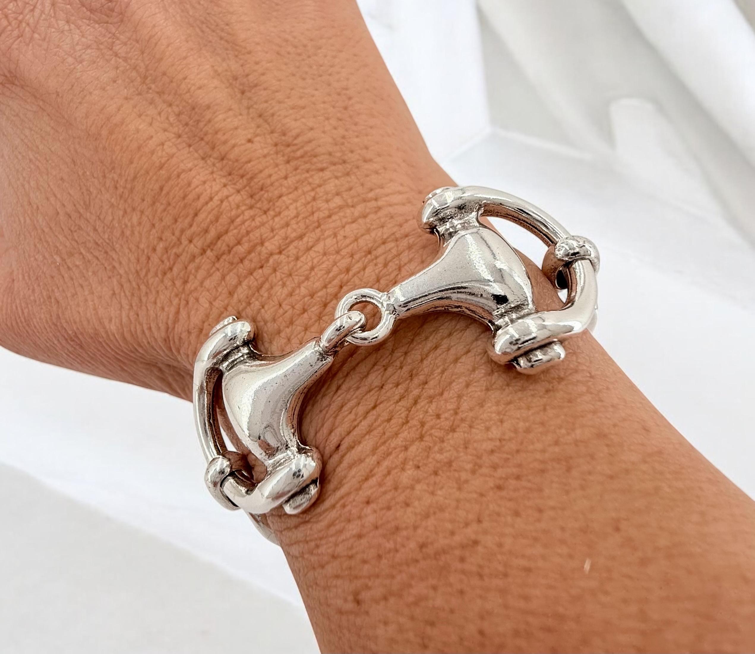 Chunky silver chain bracelet with central equestrian motif, bold customized jewelry