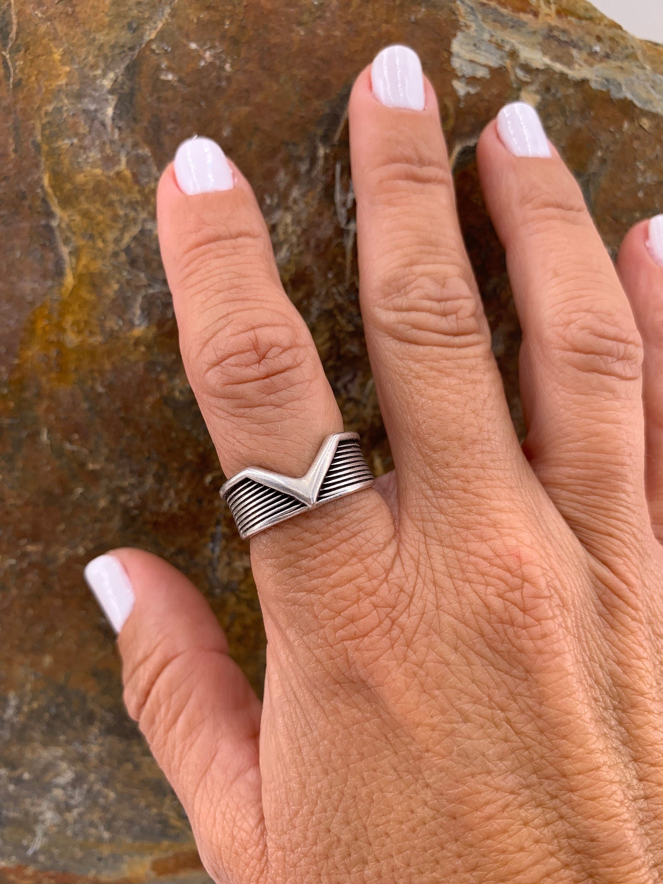 Silver unisex rock-style chunky ring engraved and open band